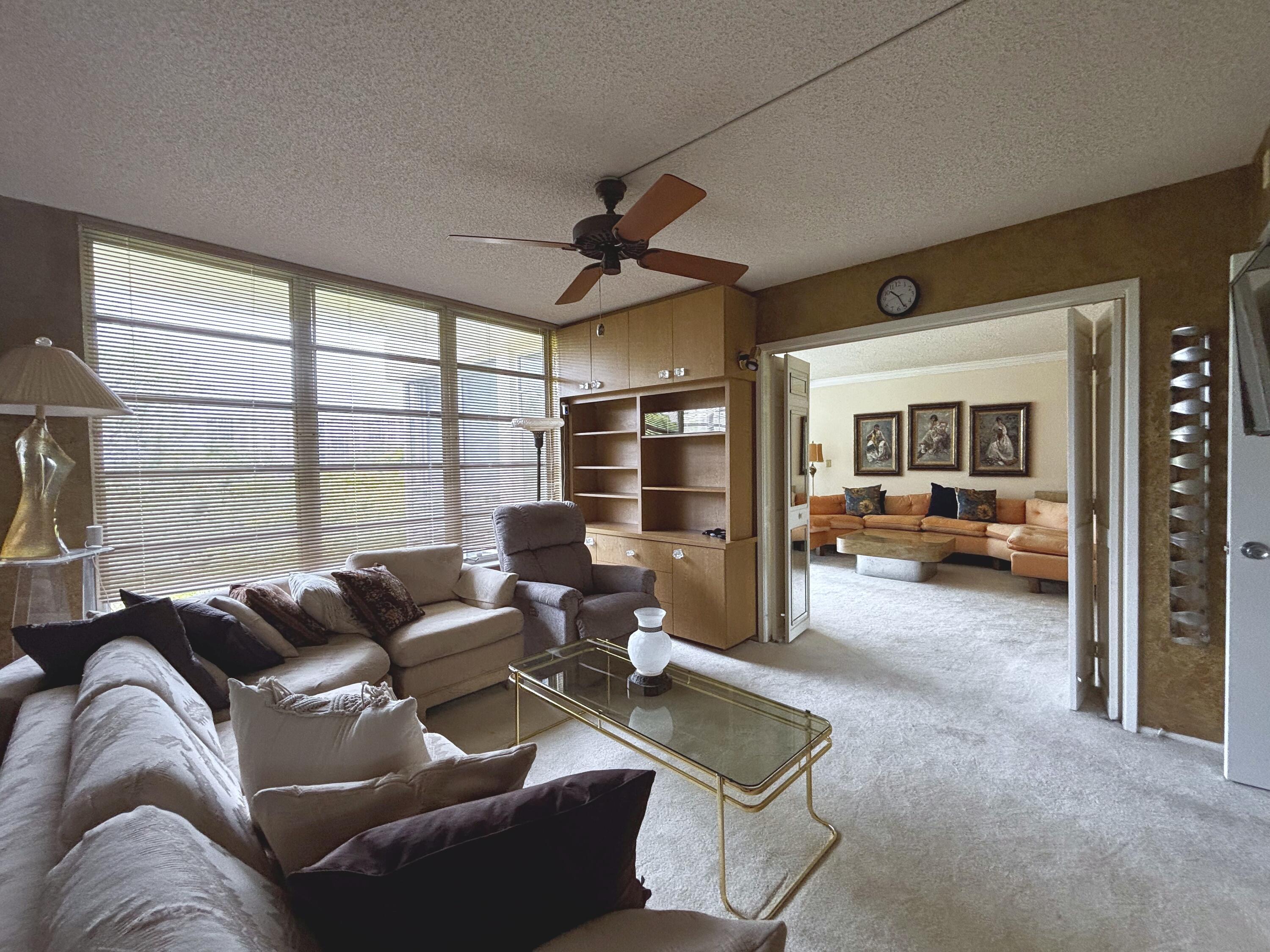 3930 Oaks Clubhouse Drive 506, Pompano Beach, FL 33069, Pompano Beach - Photo 5