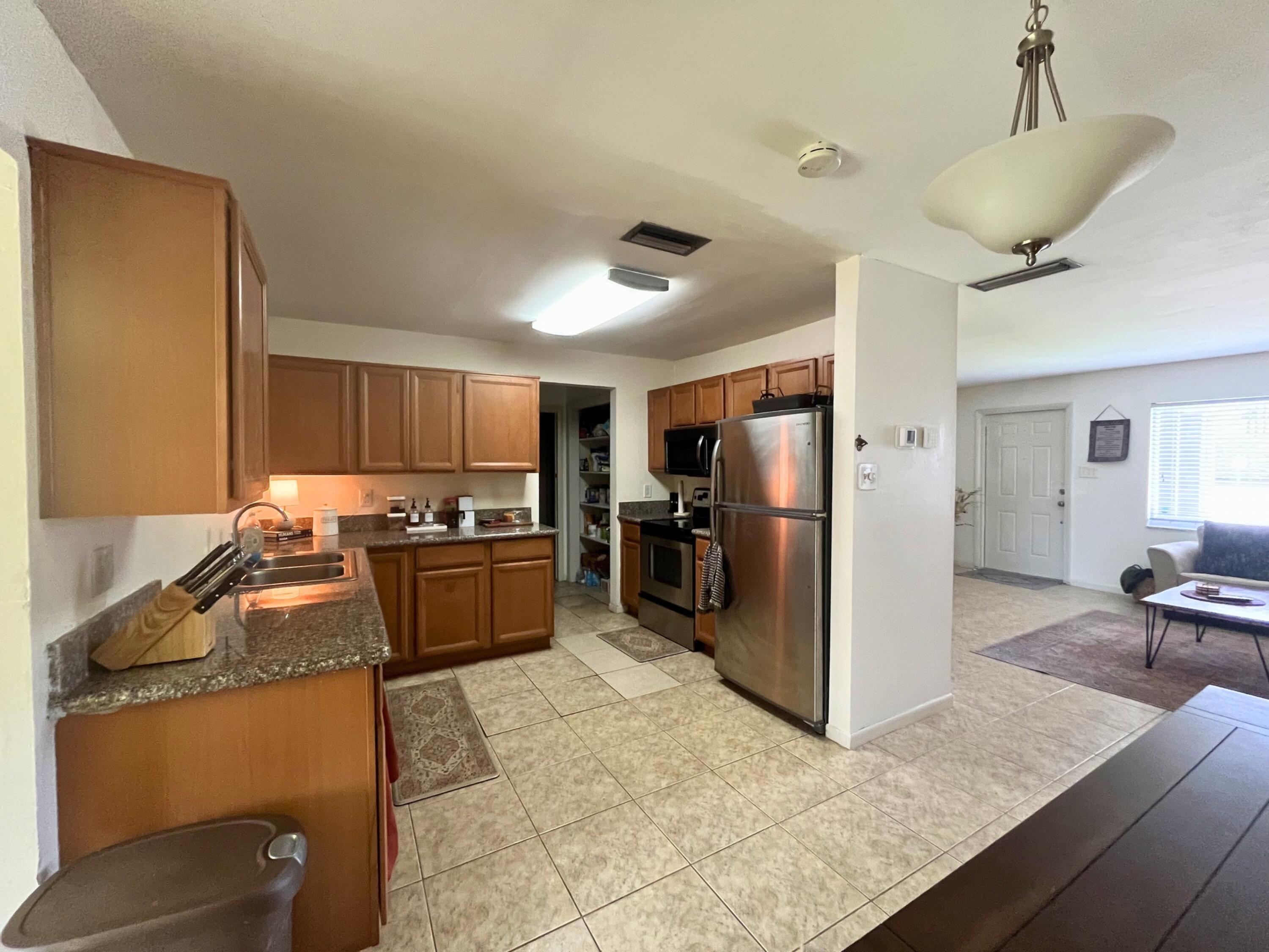 1030 NW 49th Court, Deerfield Beach, FL 33064, Deerfield Beach - Photo 5