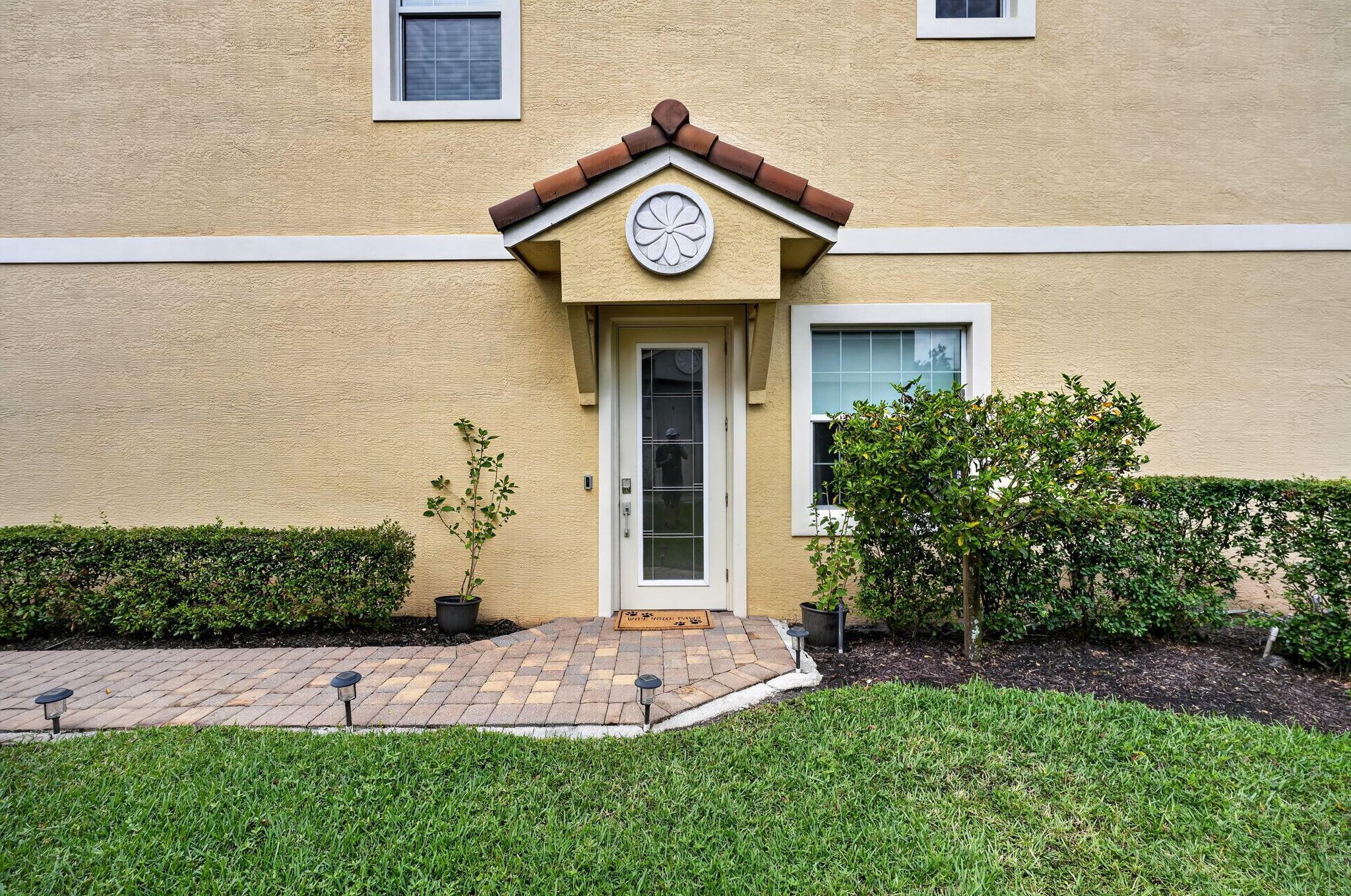 615 SW Glen Crest Way, Stuart, FL 34997, Stuart - Photo 2
