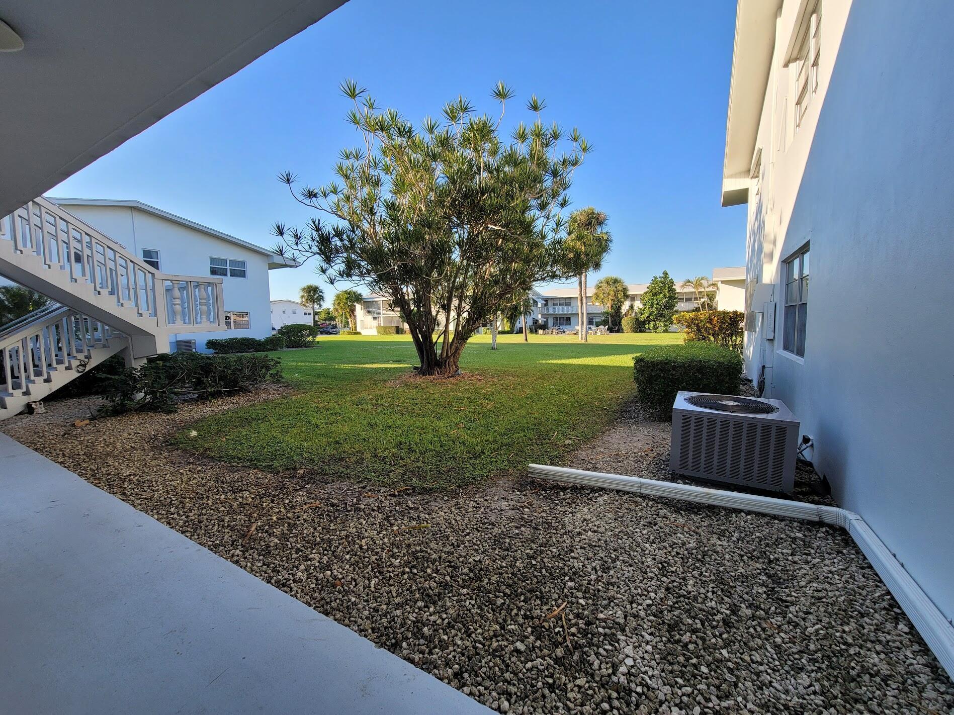 155 Coventry, West Palm Beach, FL 33417, West Palm Beach - Photo 5