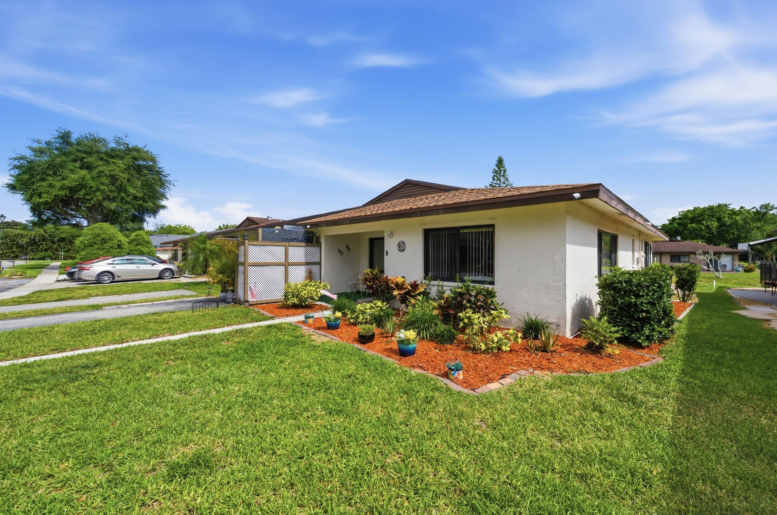 10222 Pine Drive, Boynton Beach, FL 33437, Boynton Beach - Photo 4
