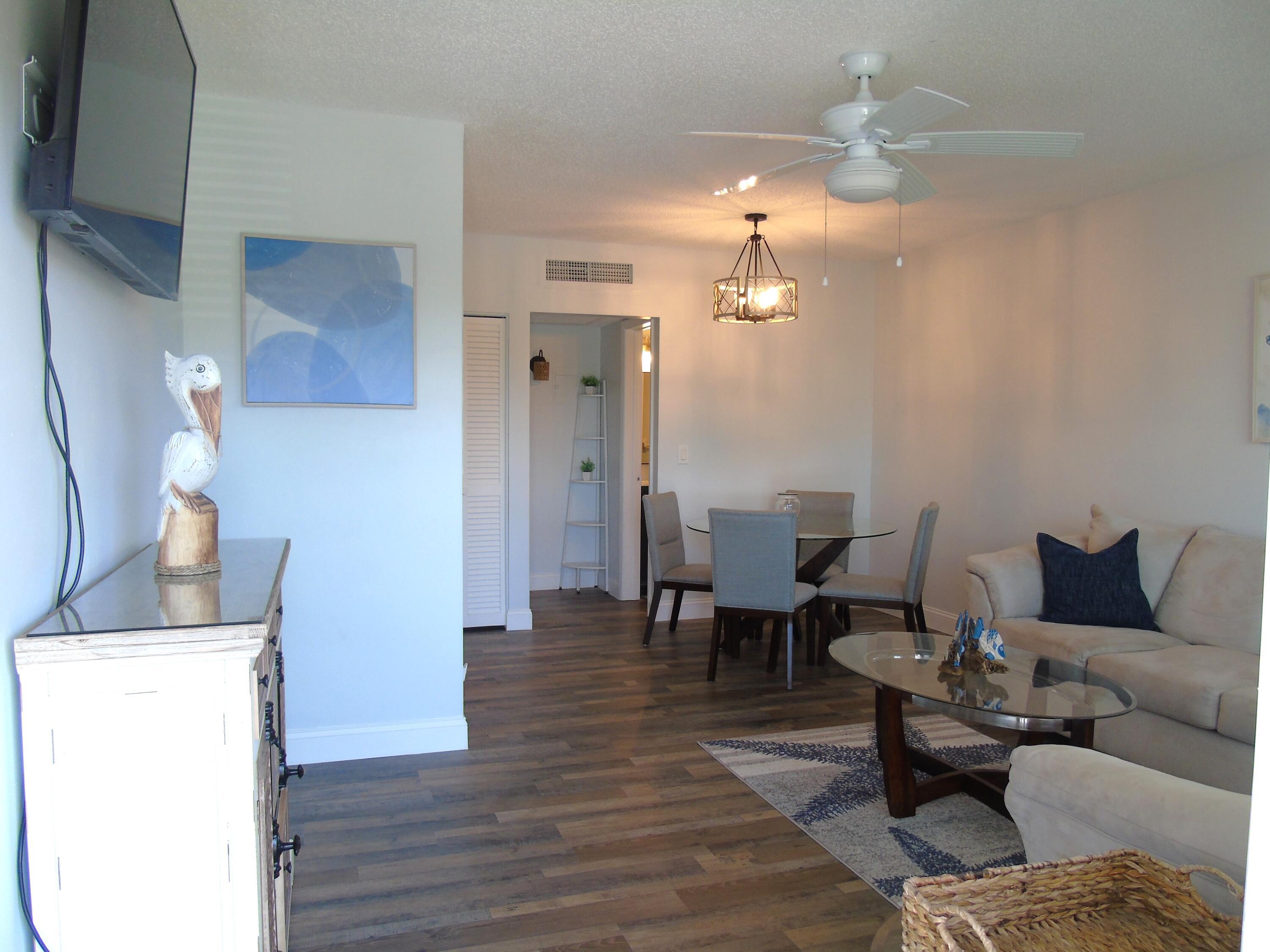 309 Circle Drive S 204, Boynton Beach, FL 33435, Boynton Beach - Photo 3