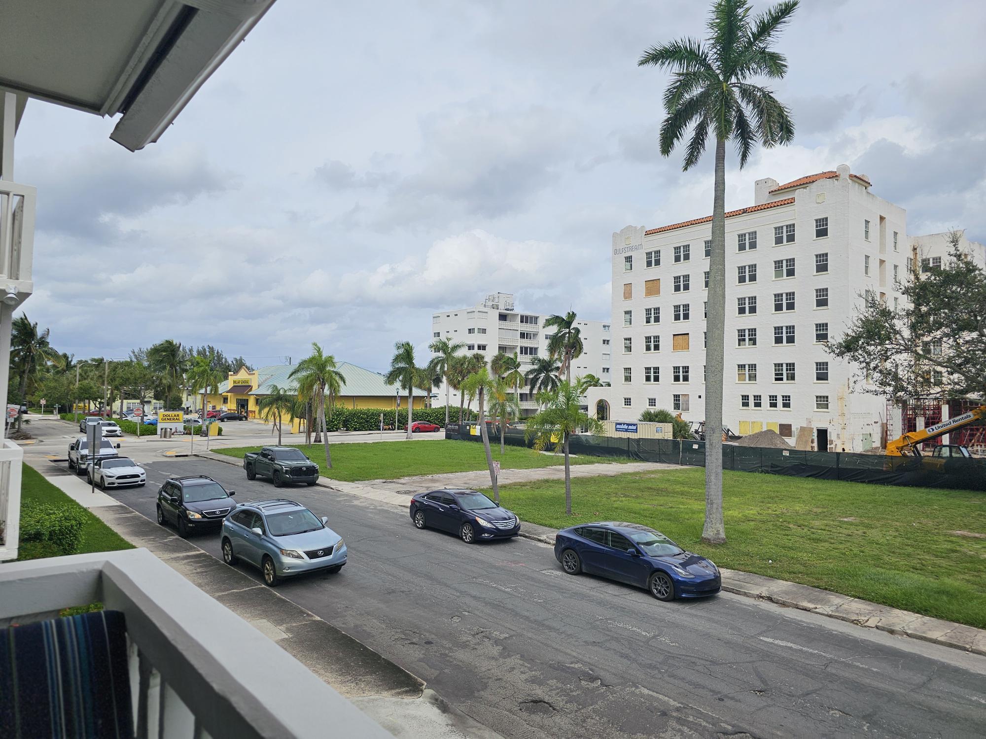 17 S Lakeside Drive 4, Lake Worth Beach, FL 33460, Lake Worth Beach - Photo 2