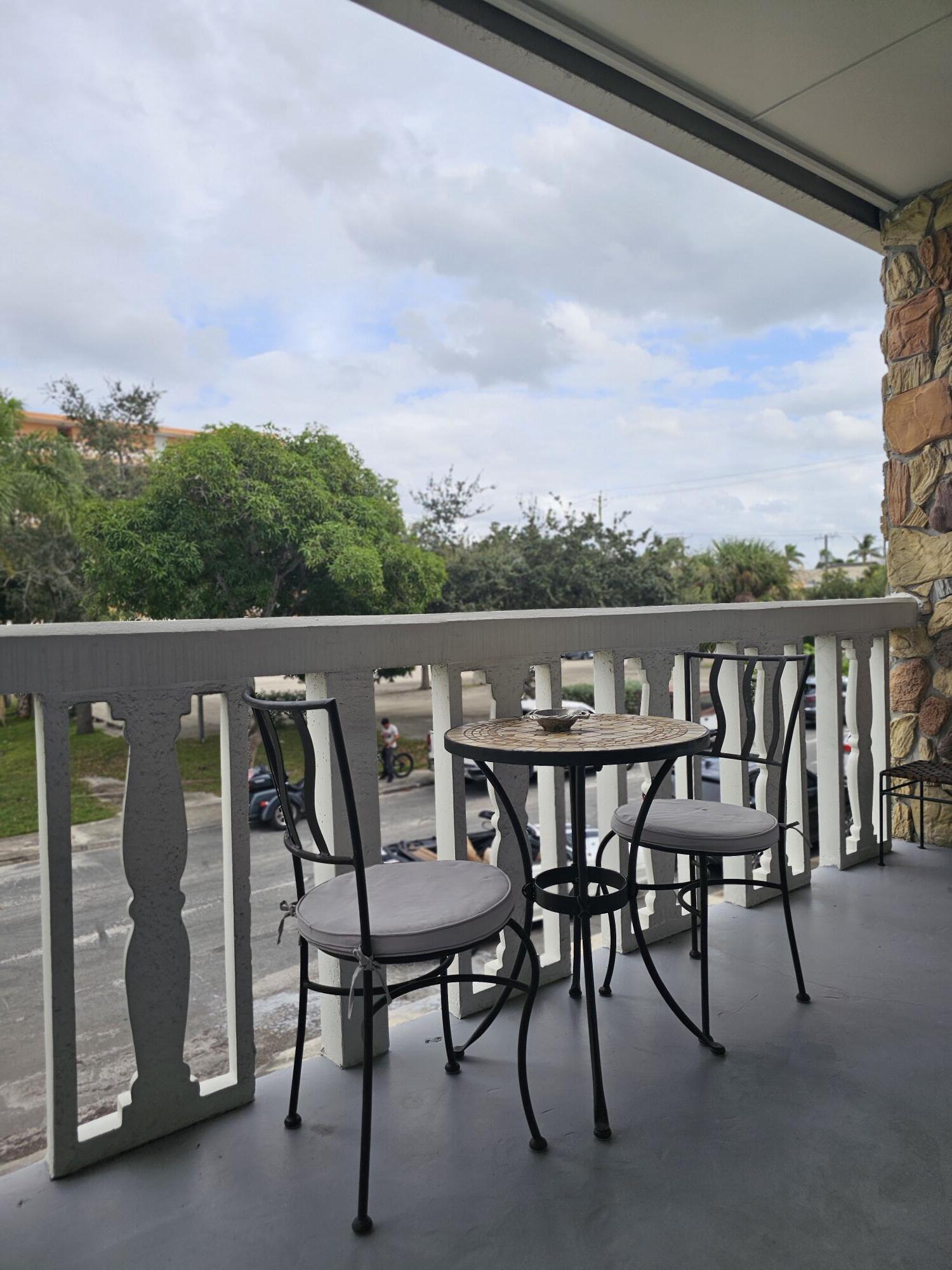 17 S Lakeside Drive 4, Lake Worth Beach, FL 33460, Lake Worth Beach - Photo 3