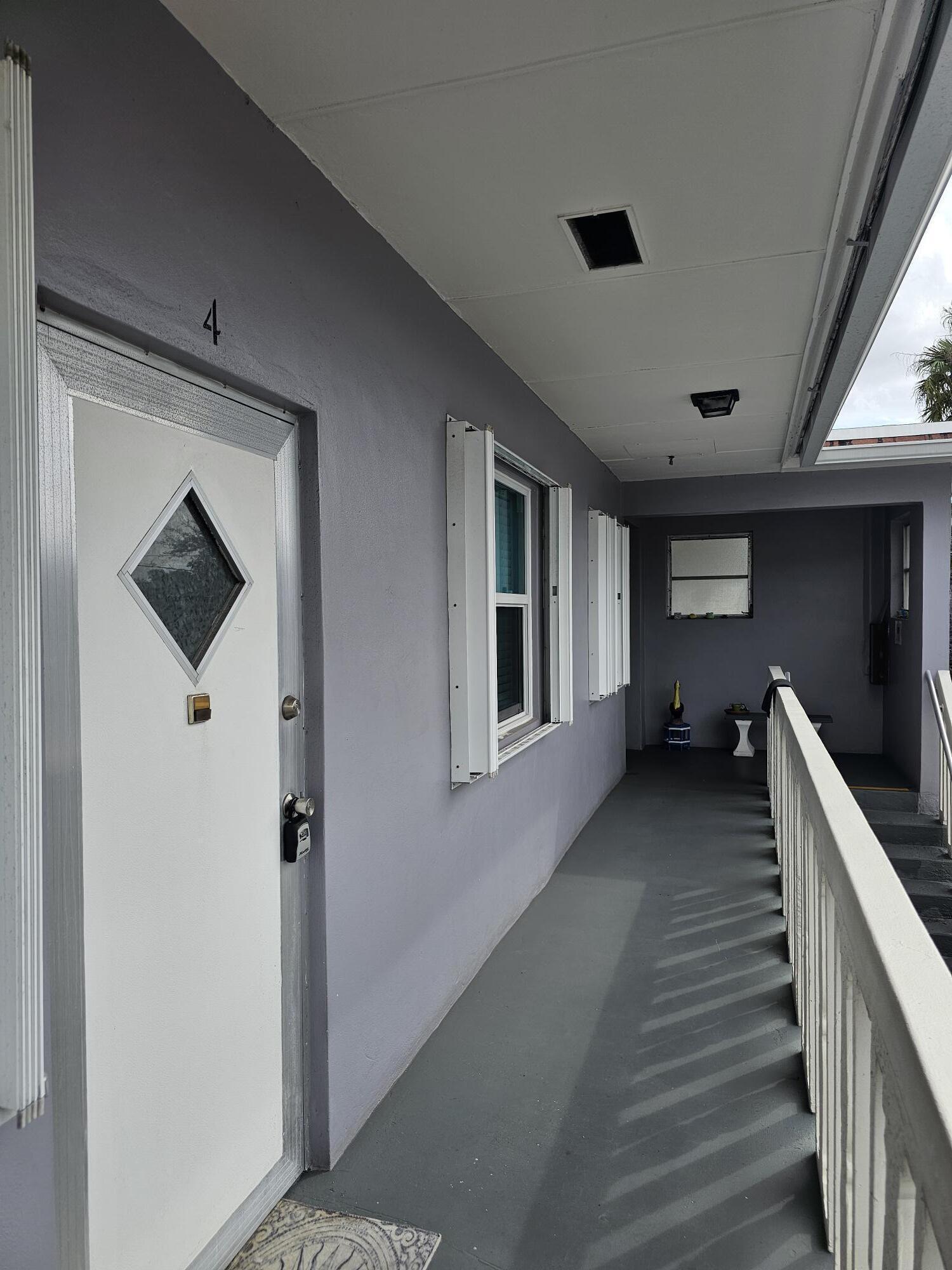 17 S Lakeside Drive 4, Lake Worth Beach, FL 33460, Lake Worth Beach - Photo 5