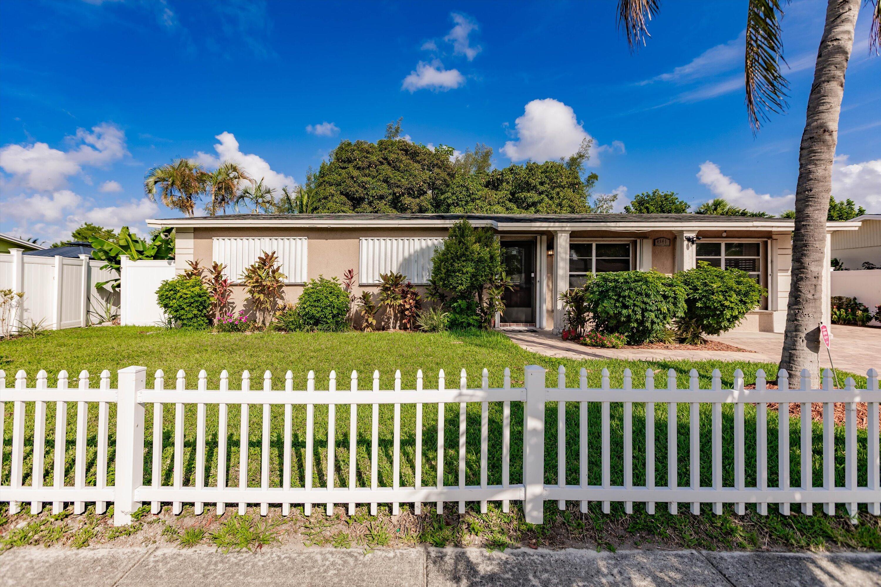 4241 NE 1st Terrace, Pompano Beach, FL 33064, Pompano Beach - Photo 5