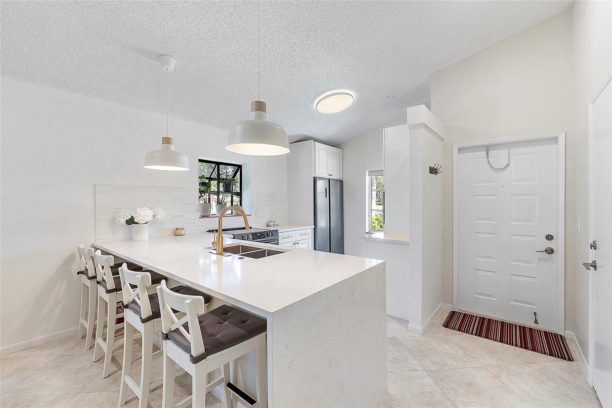 8230 Springtree Road, Boca Raton, FL 33496, Boca Raton - Photo 4