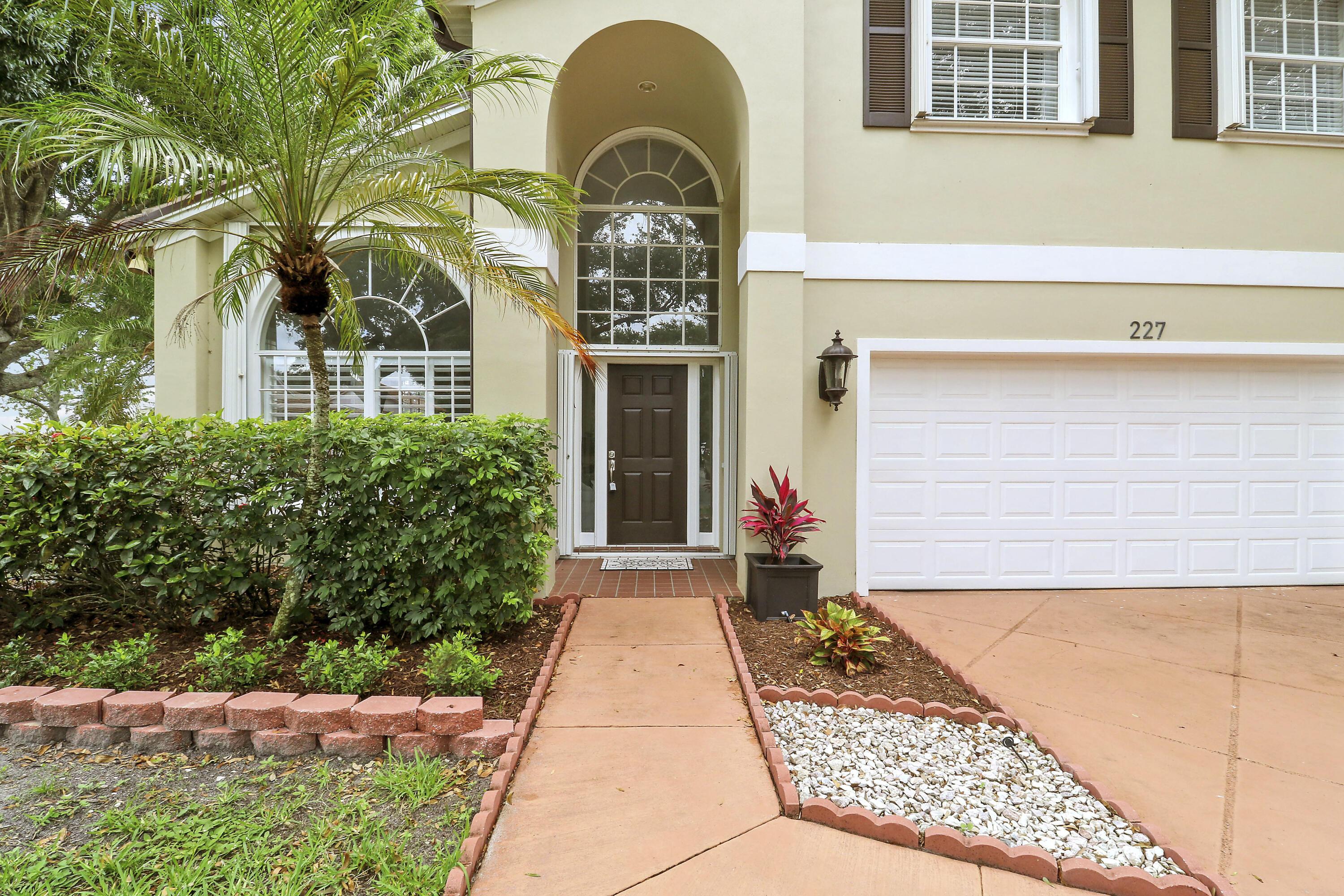 227 Skylark Point, Jupiter, FL 33458, Jupiter - Photo 2