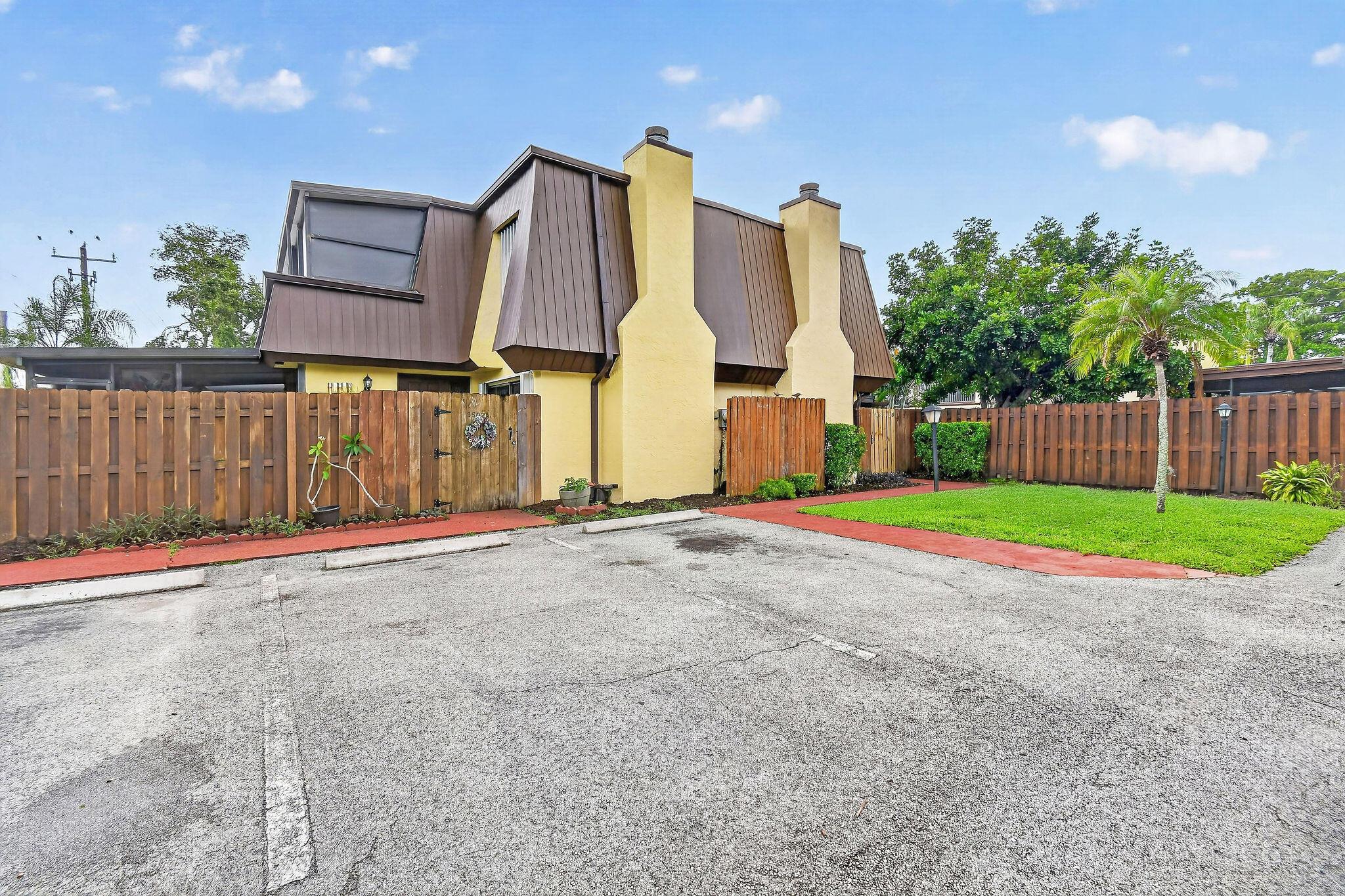 3502 Gardens East Drive B, Palm Beach Gardens, FL 33410, Palm Beach Gardens - Photo 3