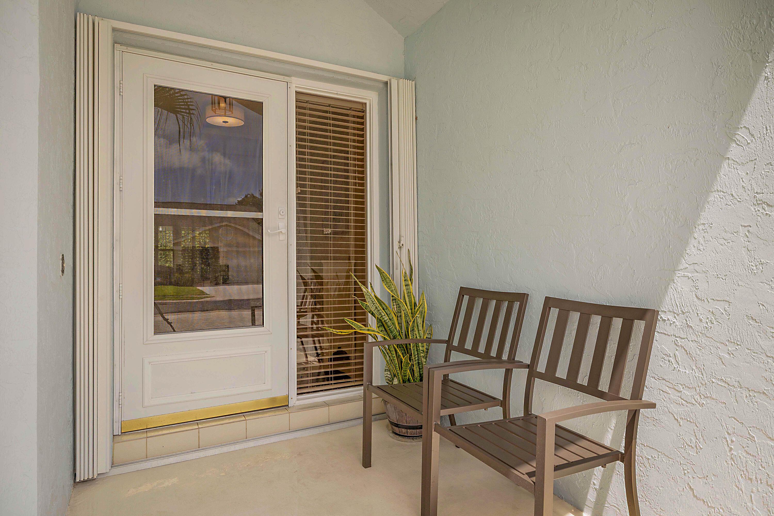 124 Adobe Circle, Jupiter, FL 33458, Jupiter - Photo 5