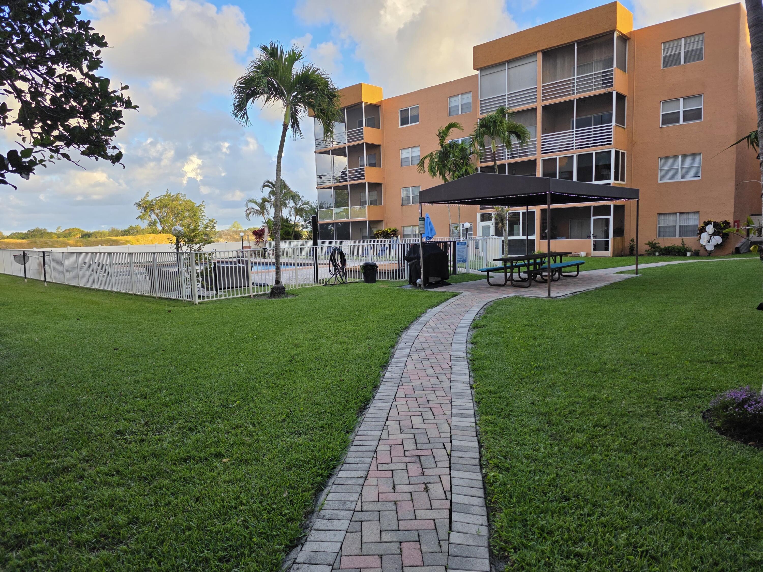 3048 E Sunrise Lakes Drive E 412, Sunrise, FL 33322, Sunrise