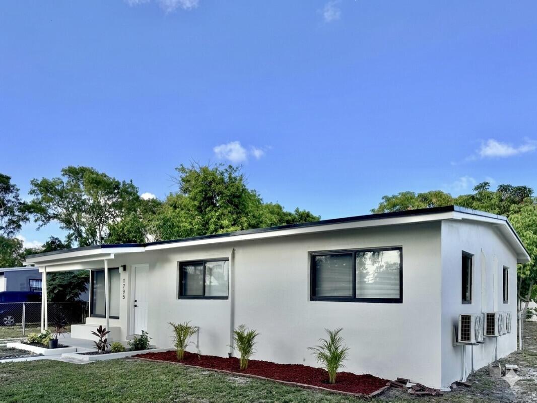 1795 Lauderdale Manor Drive, Fort Lauderdale, FL 33311, Fort Lauderdale