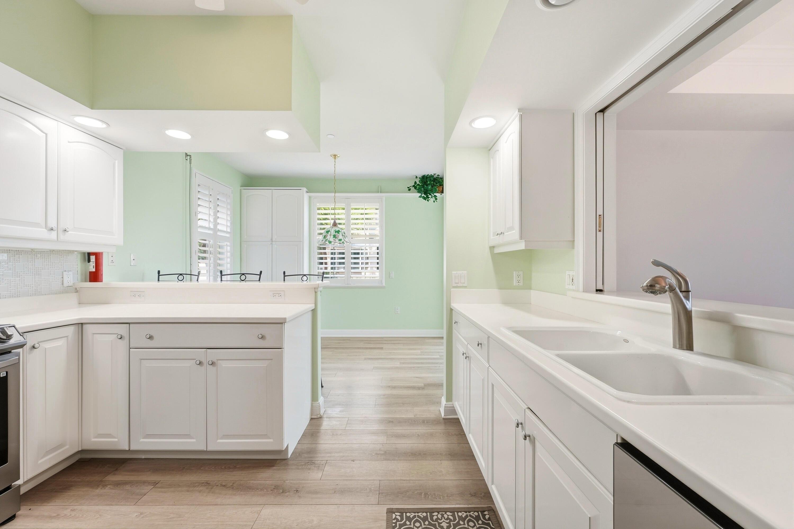 4775 S Harbor Drive 201, Vero Beach, FL 32967, Vero Beach - Photo 5