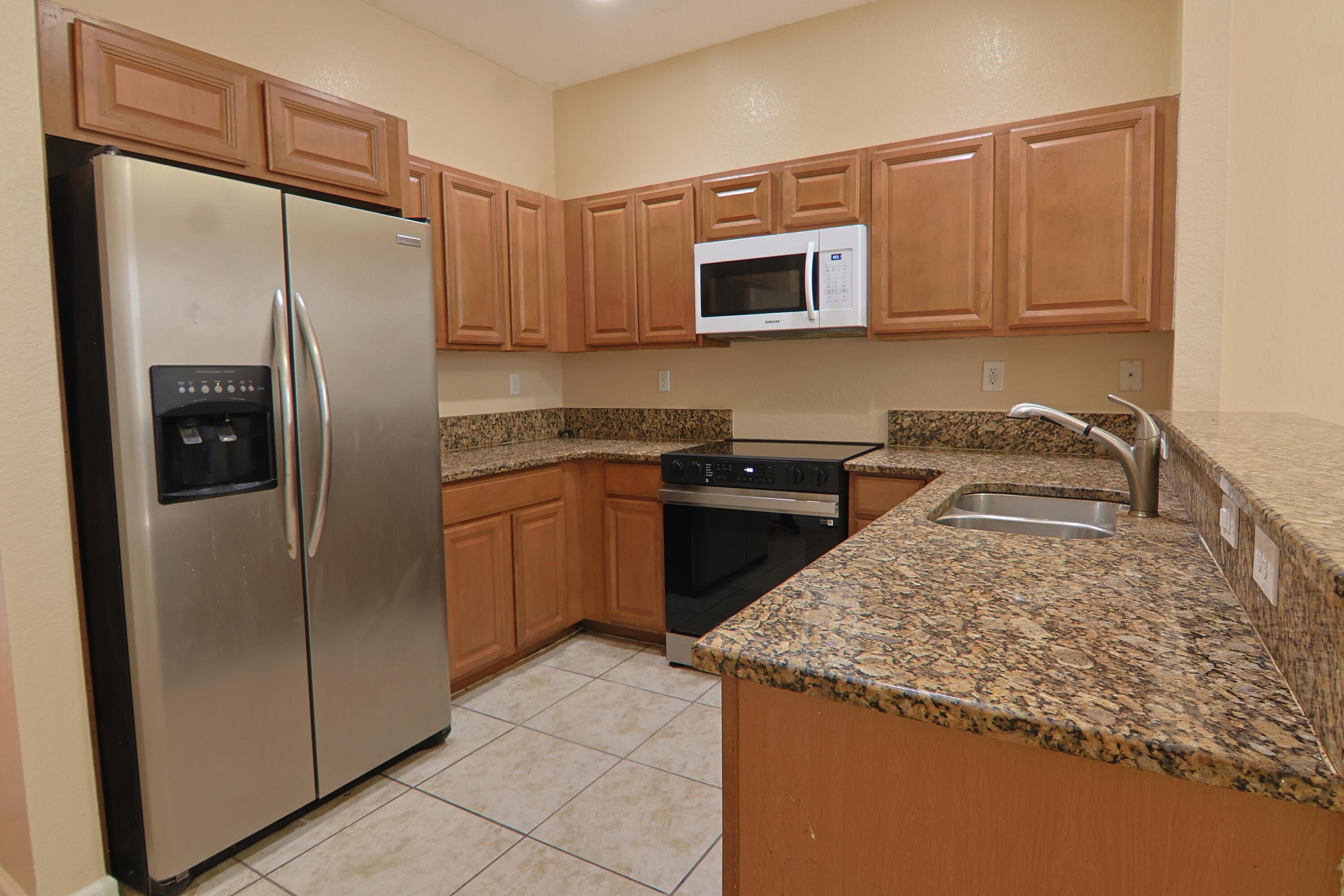 21211 NW 14th Place 3-27, Miami Gardens, FL 33169, Miami Gardens - Photo 3