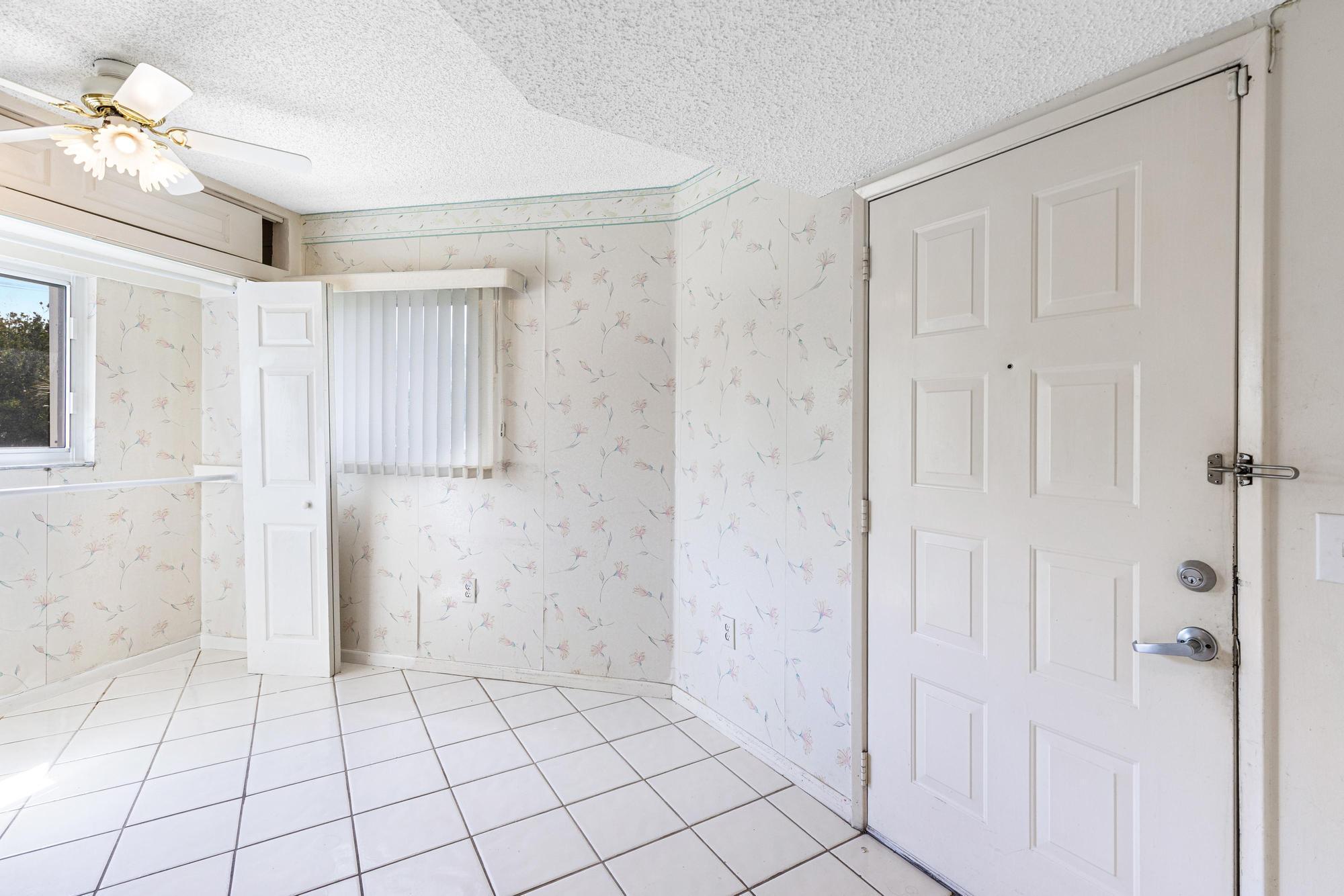 13701 SW 12th Street 215a, Pembroke Pines, FL 33027, Pembroke Pines