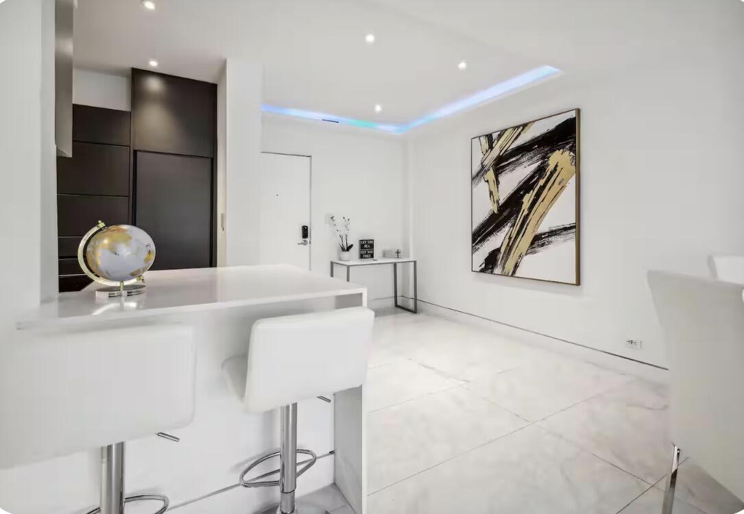 1500 Bay Road 364, Miami Beach, FL 33139, Miami Beach - Photo 4