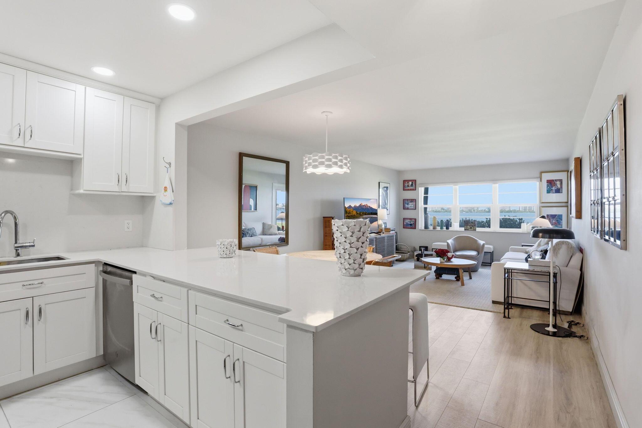 1516 S Lakeside Drive 103, Lake Worth Beach, FL 33460, Lake Worth Beach