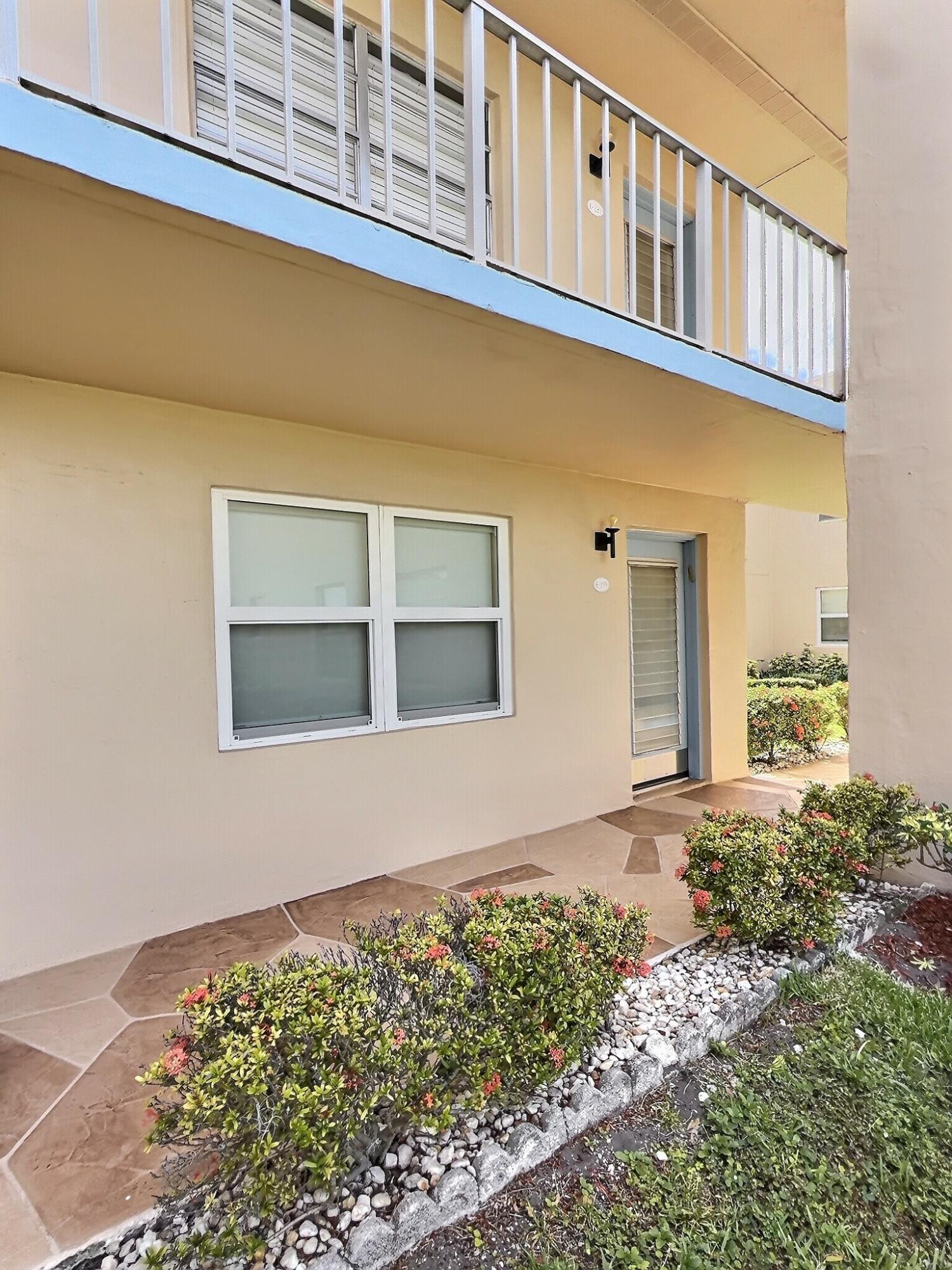 199 E Burgundy E, Delray Beach, FL 33484, Delray Beach - Photo 3