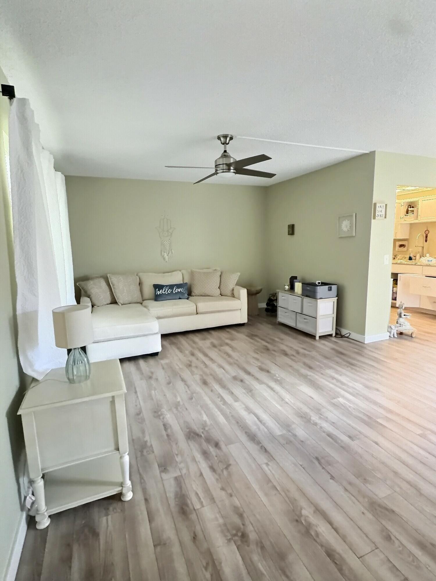 199 E Burgundy E, Delray Beach, FL 33484, Delray Beach - Photo 4