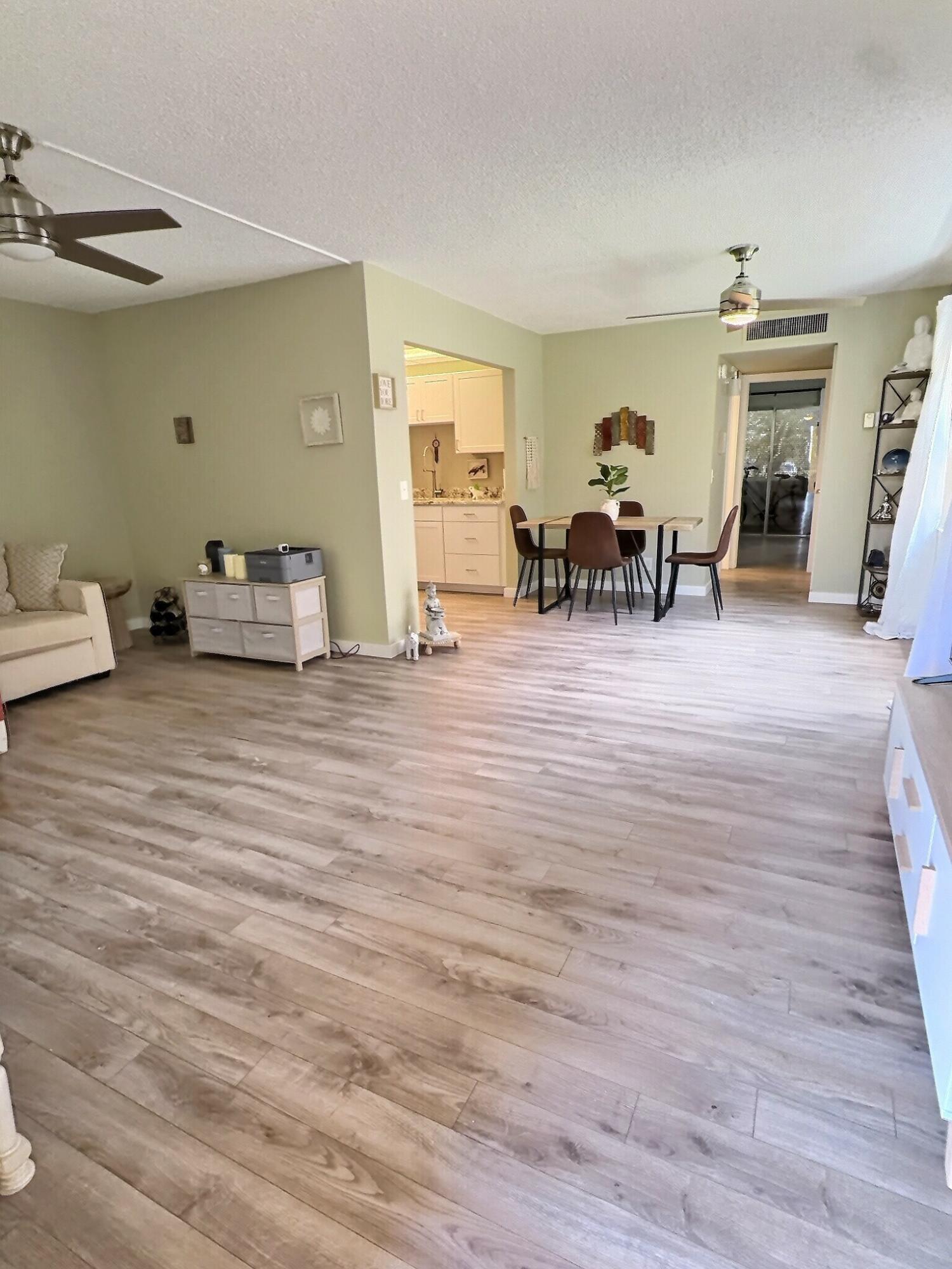 199 E Burgundy E, Delray Beach, FL 33484, Delray Beach - Photo 5