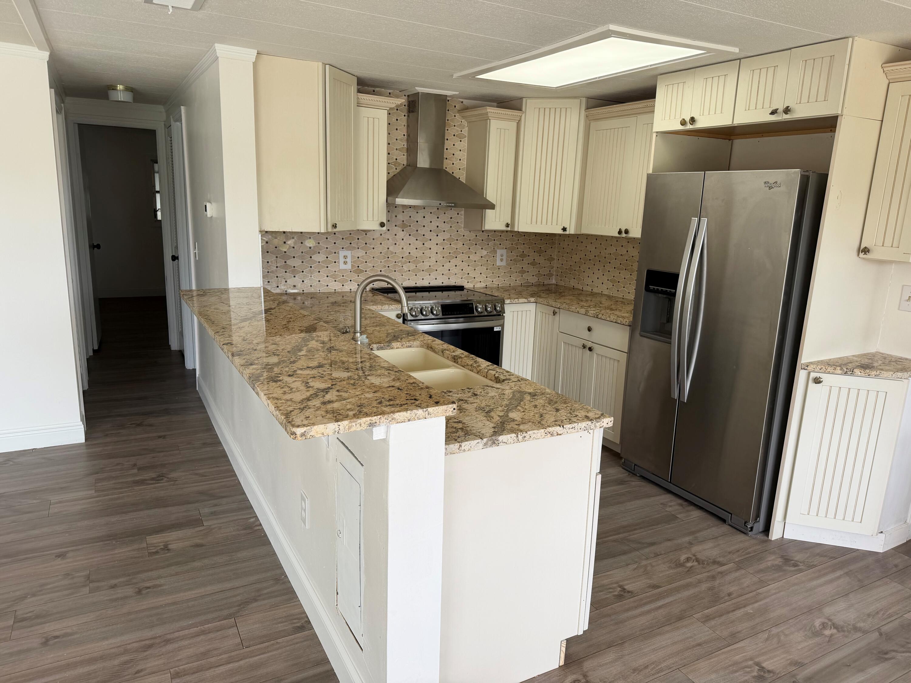 2041 SW 84th Avenue, Davie, FL 33324, Davie - Photo 4