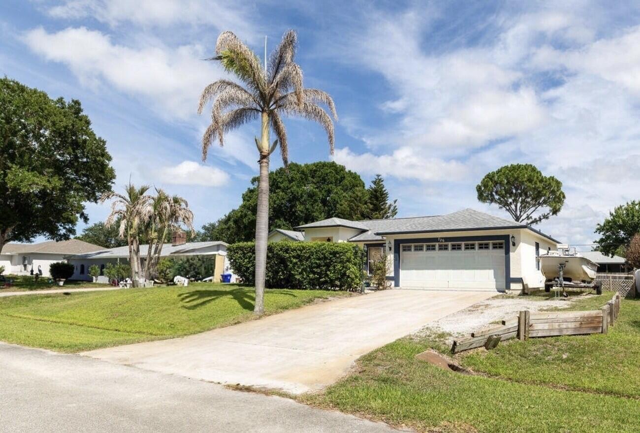 726 Tuxedo Terrace, Sebastian, FL 32958, Sebastian - Photo 2