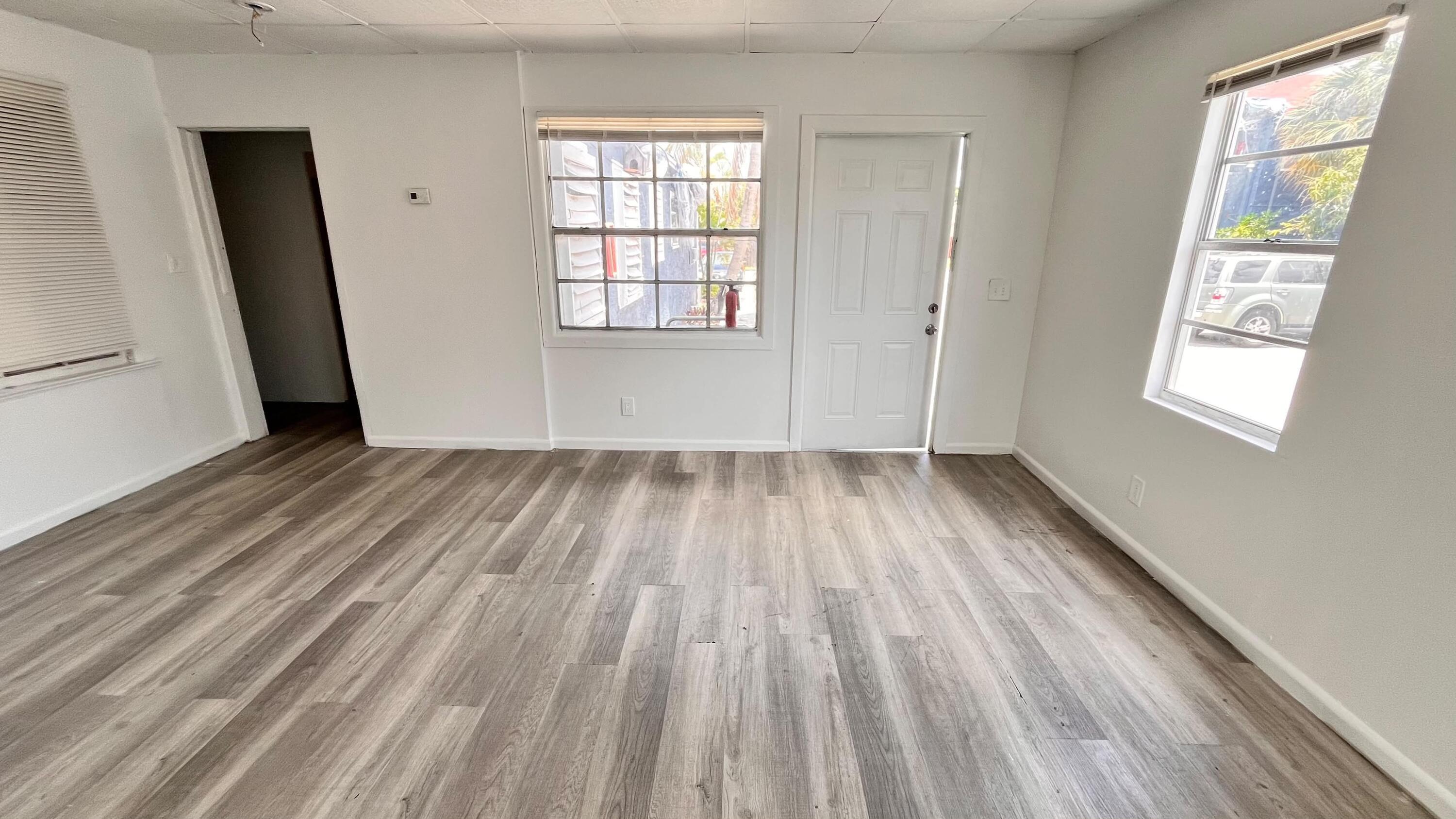 1000 W Lakewood Road 6, West Palm Beach, FL 33405, West Palm Beach - Photo 2