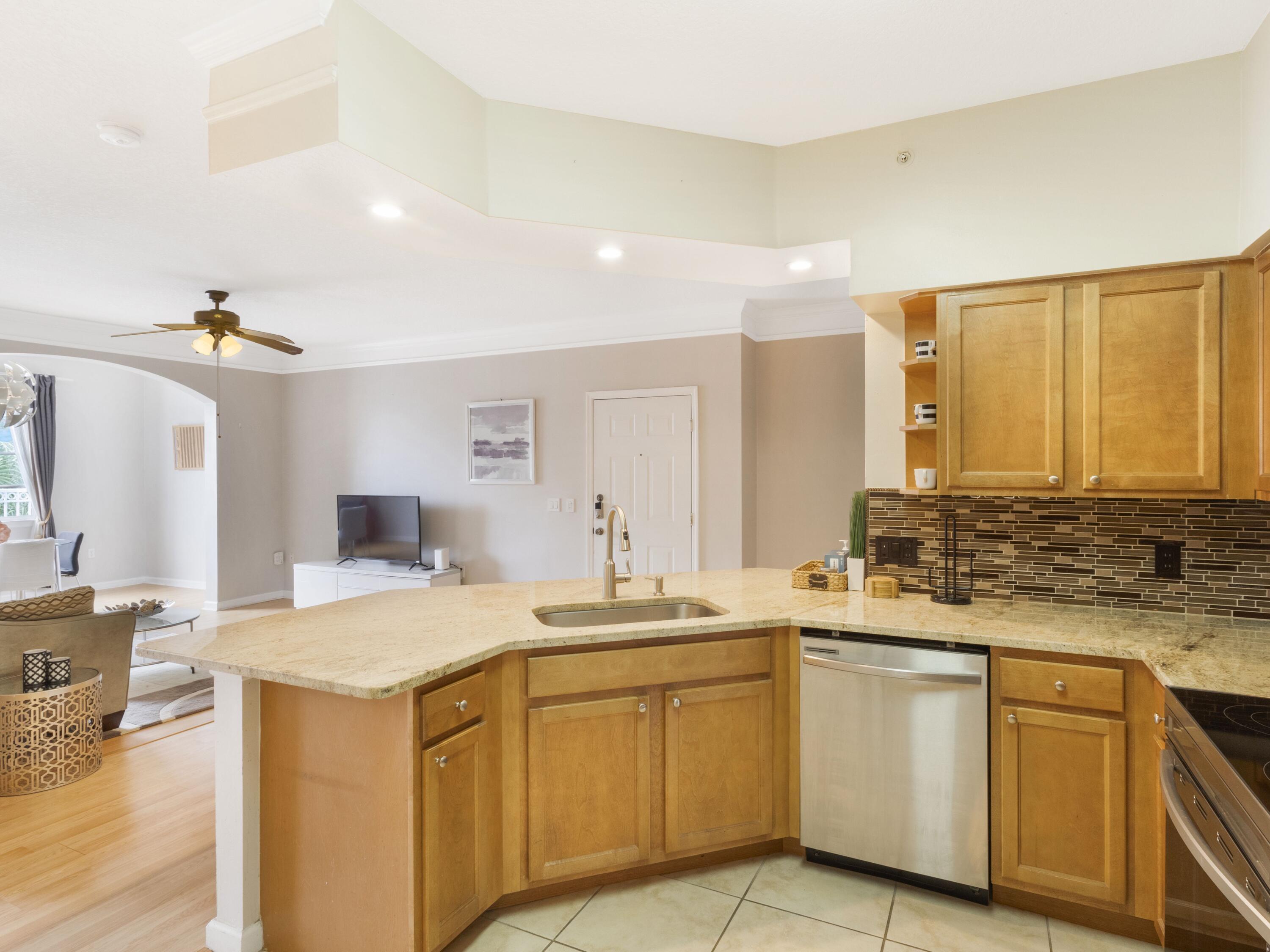 9309 Myrtlewood Circle W 9309, Palm Beach Gardens, FL 33418, Palm Beach Gardens - Photo 4