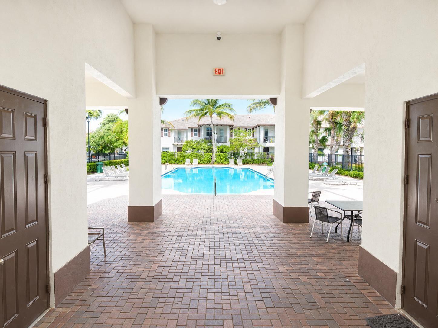 4720 Mimosa Place 909, Coconut Creek, FL 33073, Coconut Creek - Photo 4