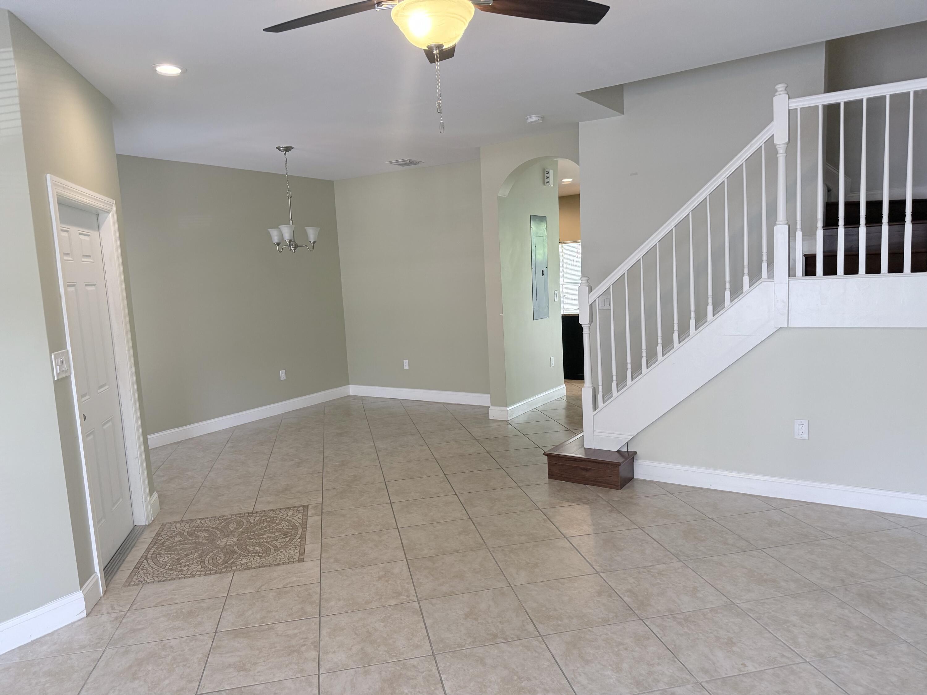 182 Lake Monterey Circle, Boynton Beach, FL 33426, Boynton Beach - Photo 2