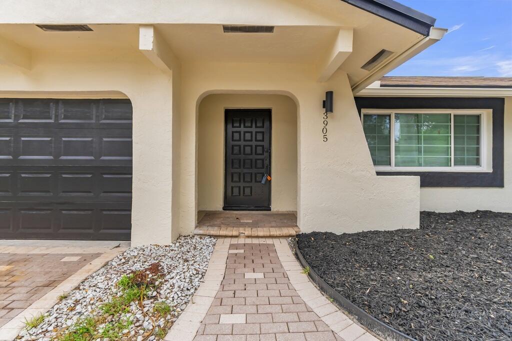 3905 E Woodscape Drive, Miramar, FL 33023, Miramar - Photo 5