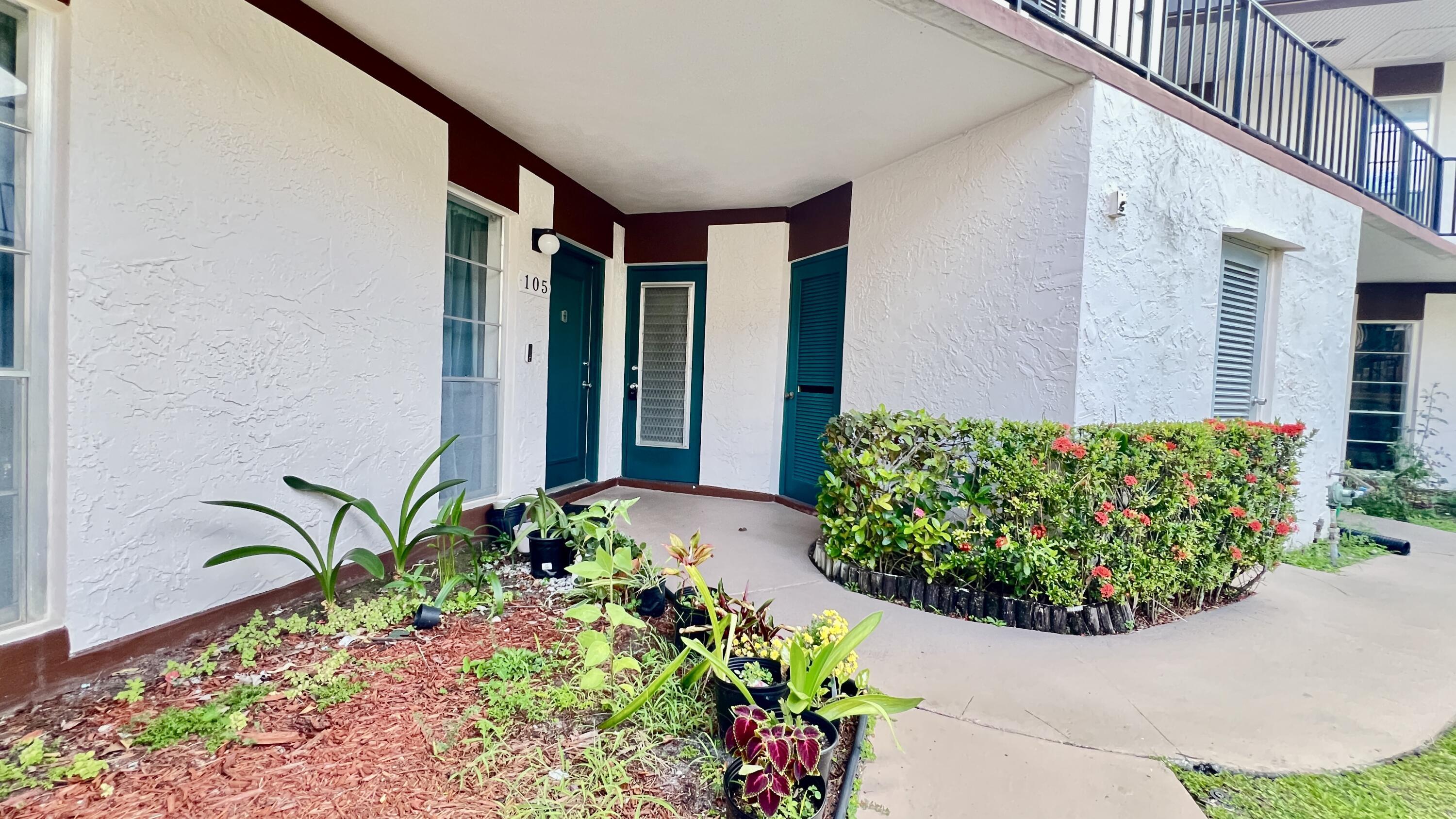 7 Greenway Village N 105, Royal Palm Beach, FL 33411, Royal Palm Beach - Photo 2