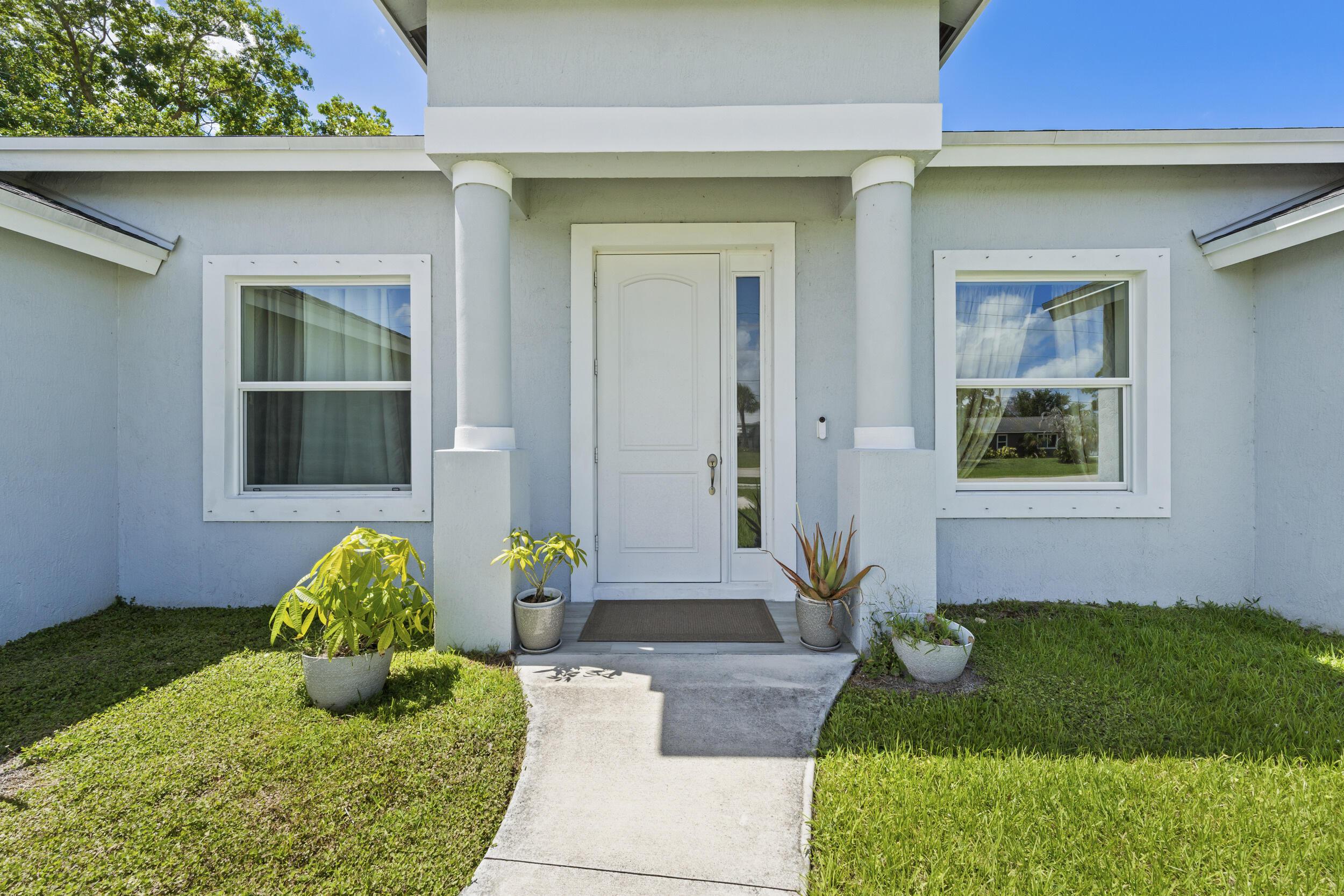 981 SW California Boulevard, Port St. Lucie, FL 34953, Port St. Lucie - Photo 3