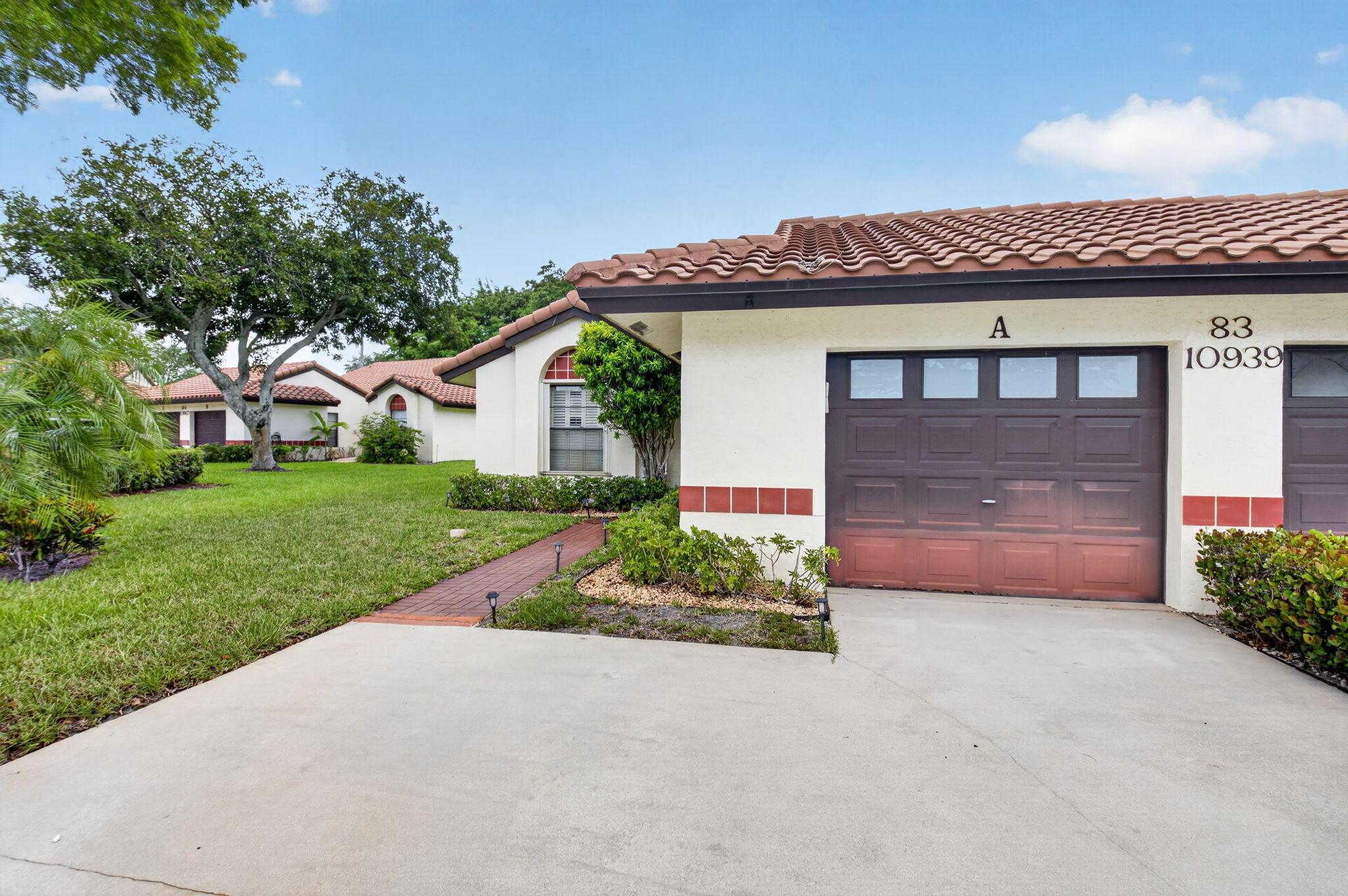10939 Roebelini Palm Court A, Boynton Beach, FL 33437, Boynton Beach - Photo 2