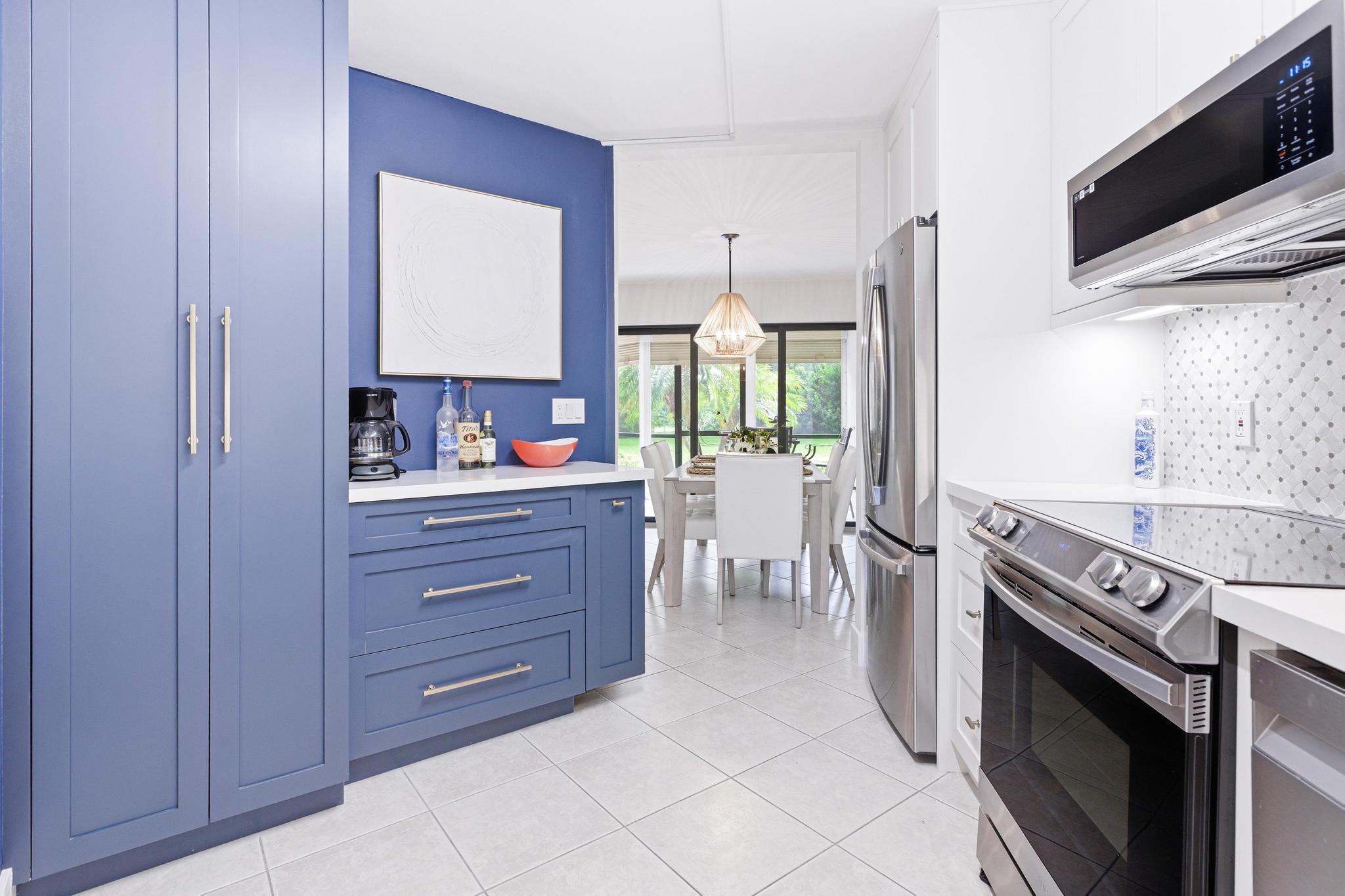 5800 Camino Del Sol Apt 106, Boca Raton, FL 33433, Boca Raton - Photo 2
