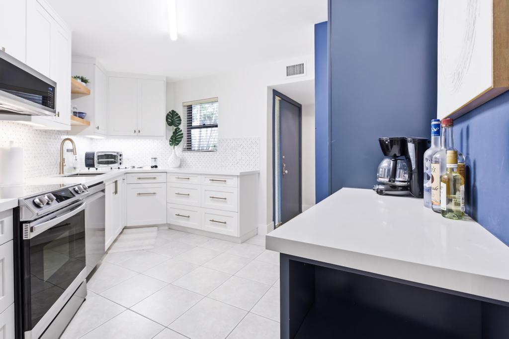5800 Camino Del Sol Apt 106, Boca Raton, FL 33433, Boca Raton