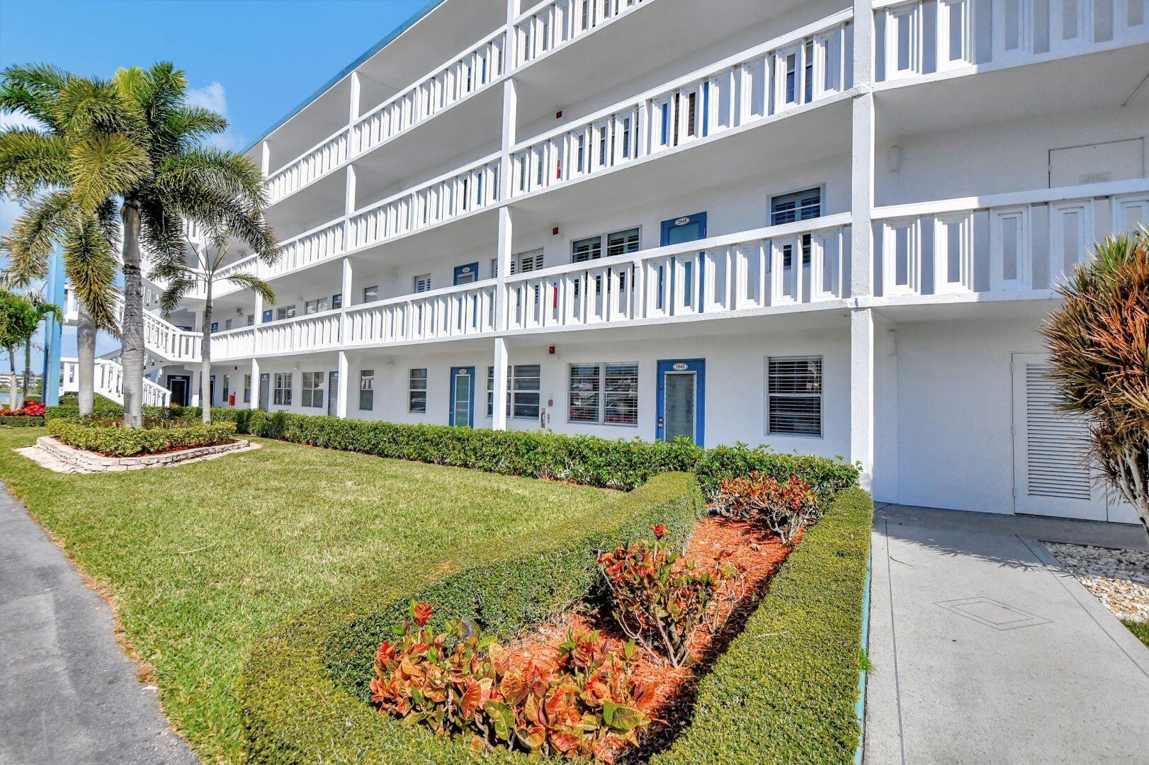 1047 Exeter C, Boca Raton, FL 33434, Boca Raton - Photo 2