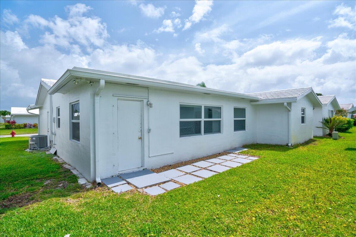 2086 SW 12th Avenue, Boynton Beach, FL 33426, Boynton Beach - Photo 3