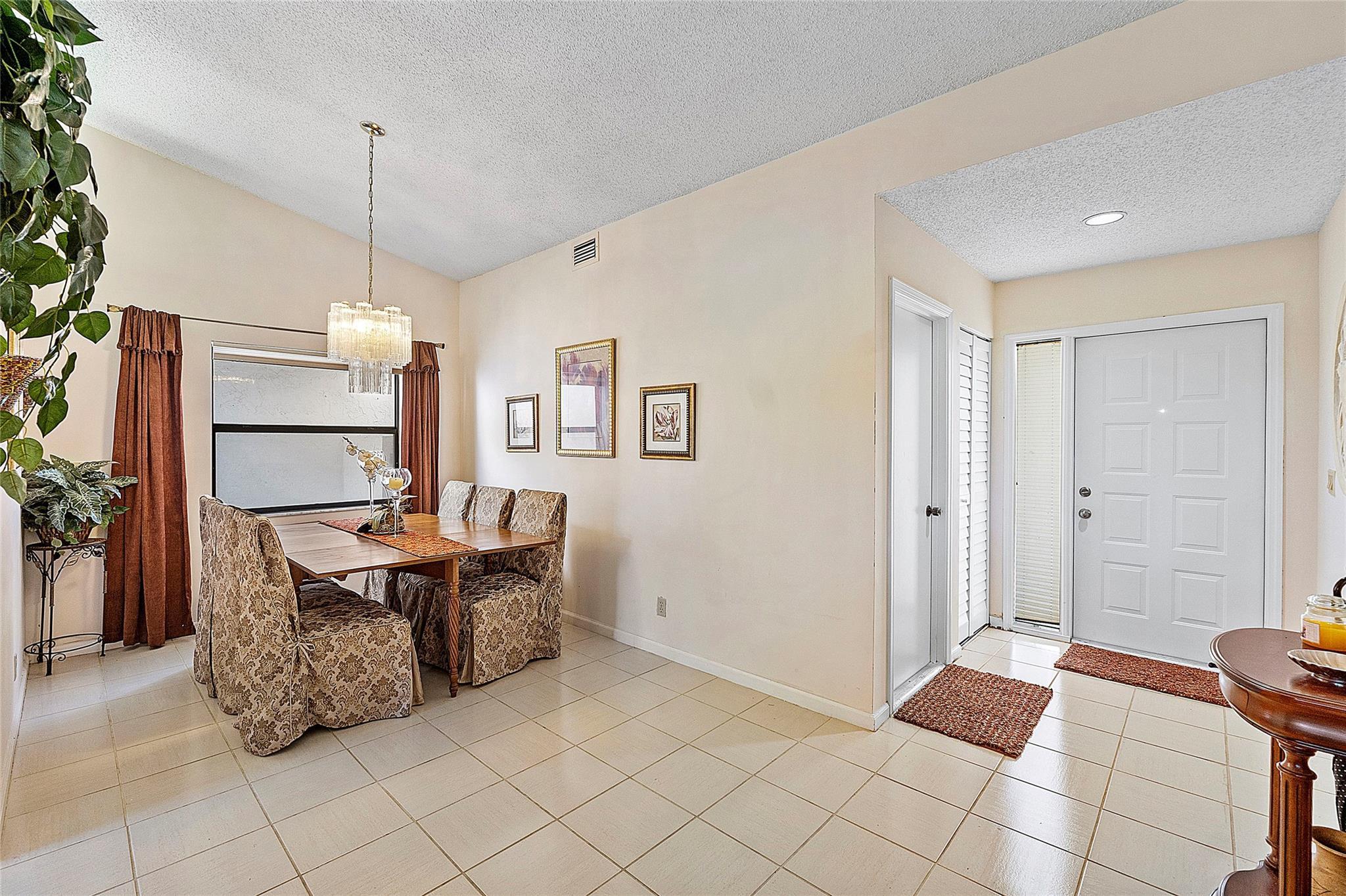 31 Columbia Court, Deerfield Beach, FL 33442, Deerfield Beach - Photo 4