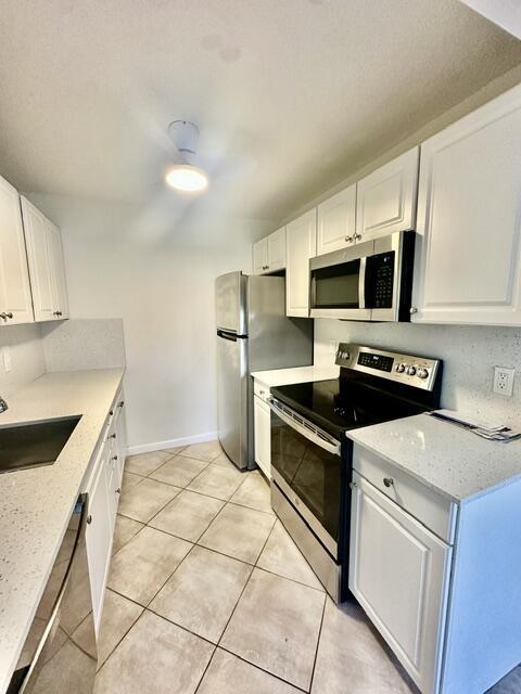 1047 Exeter C, Boca Raton, FL 33434, Boca Raton - Photo 4