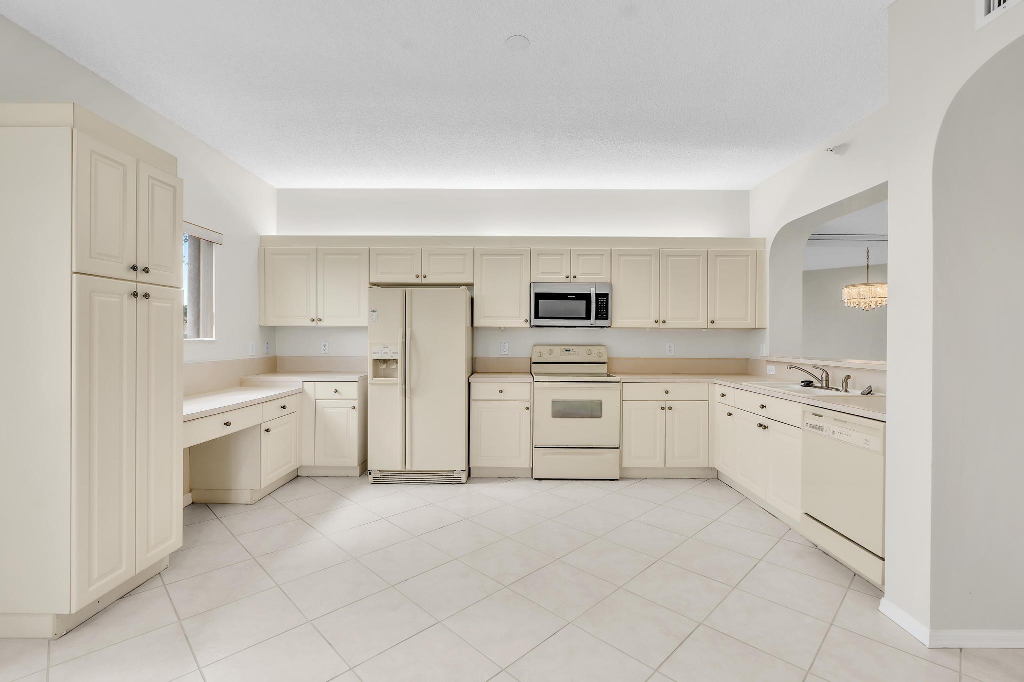 7775 Southampton Terrace 307, Tamarac, FL 33321, Tamarac - Photo 5