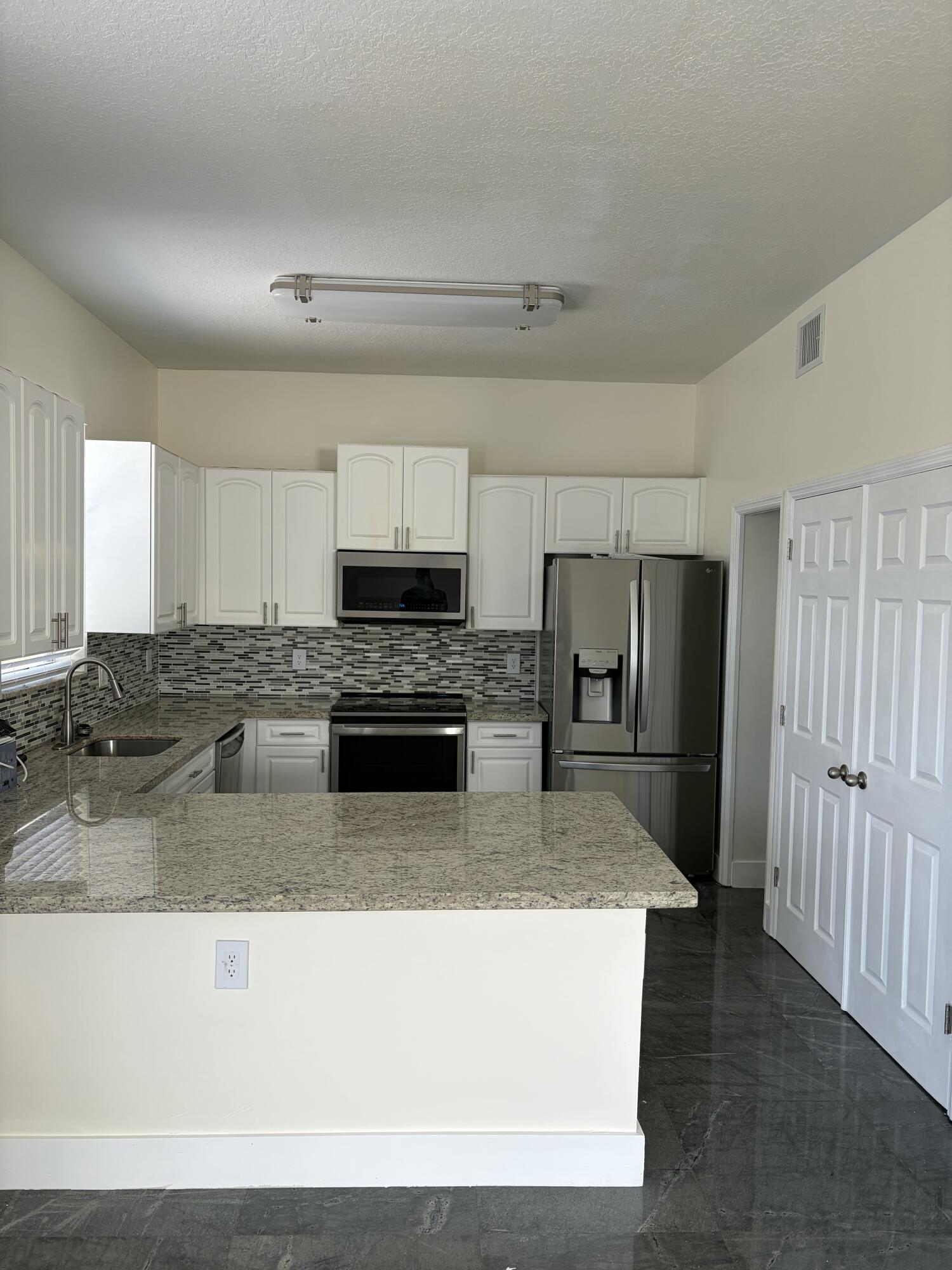 9860 NW 20th Court, Pembroke Pines, FL 33024, Pembroke Pines - Photo 2