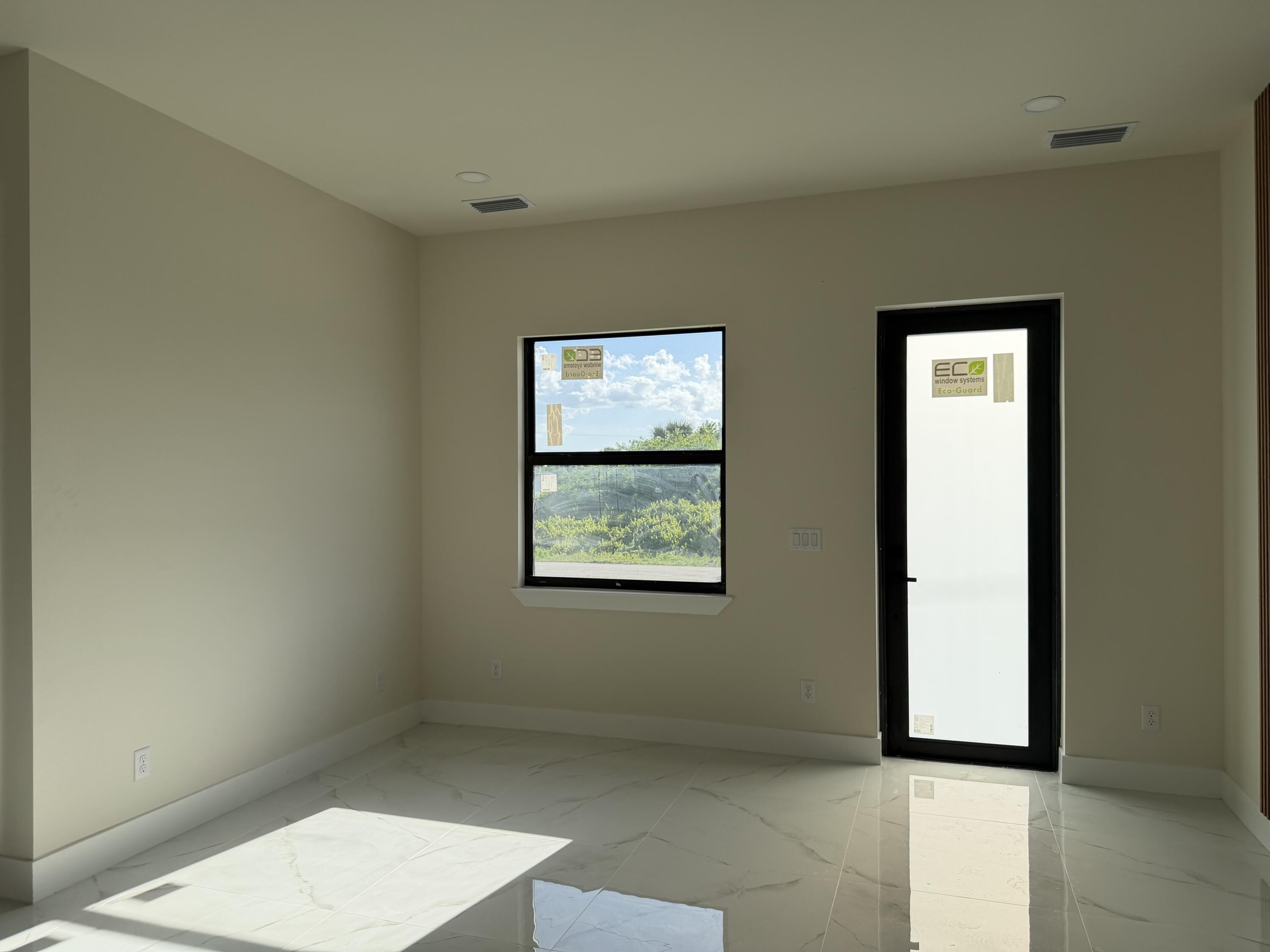 515 Kingsbury Lane, Lehigh Acres, FL 33974, Lehigh Acres - Photo 5