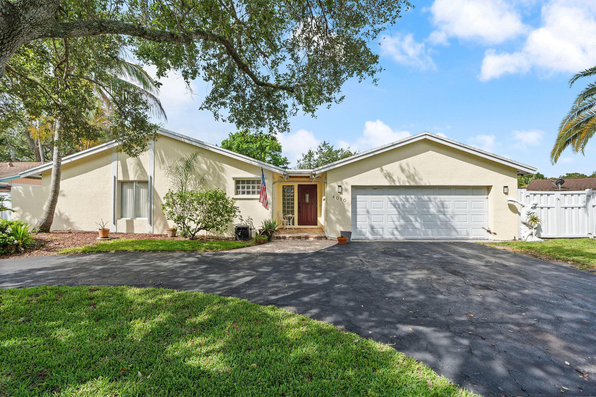 4010 W Sailboat Drive, Cooper City, FL 33026, Cooper City - Photo 2