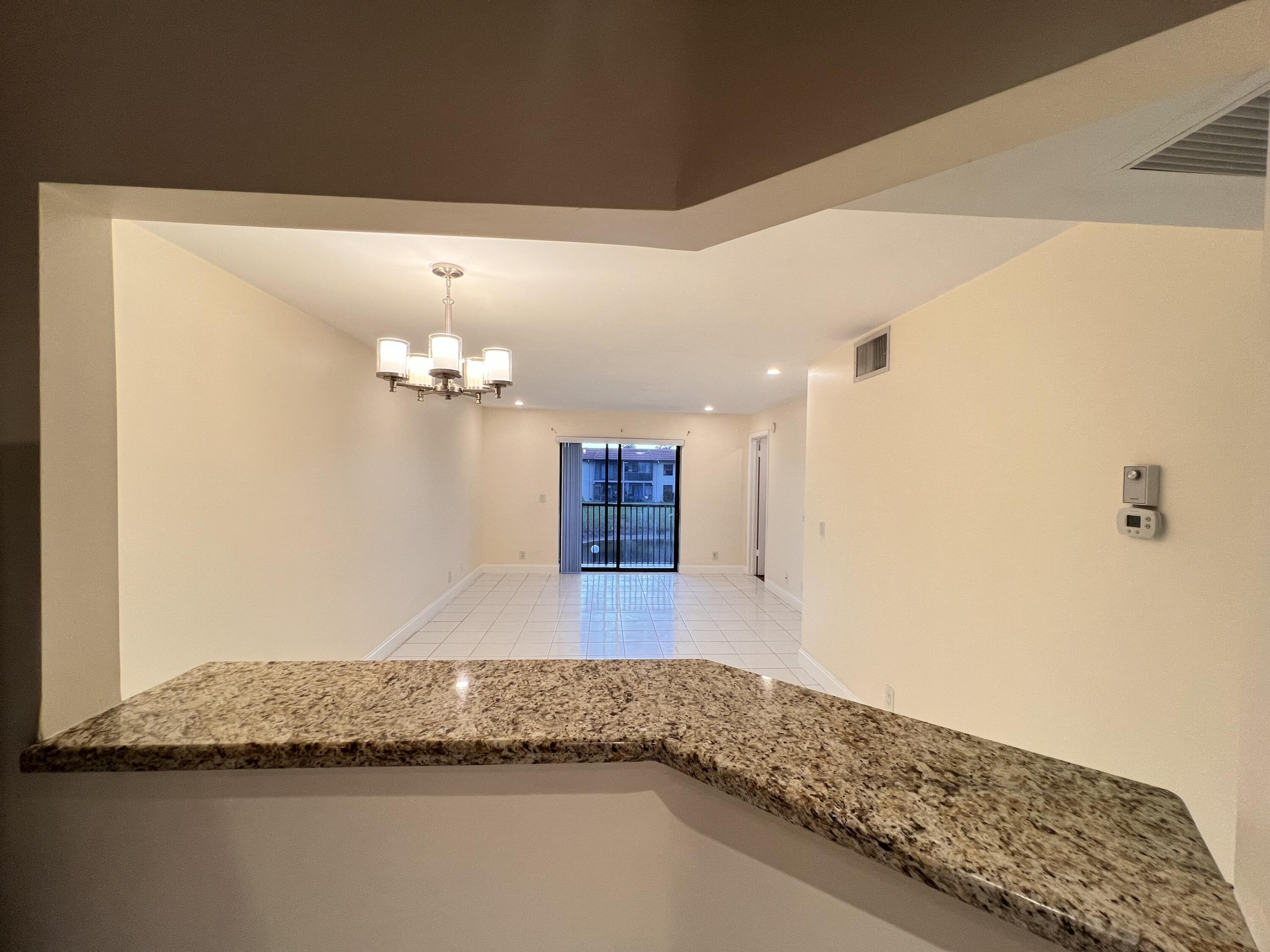 21911 Lake Forest Circle 206, Boca Raton, FL 33433, Boca Raton - Photo 5
