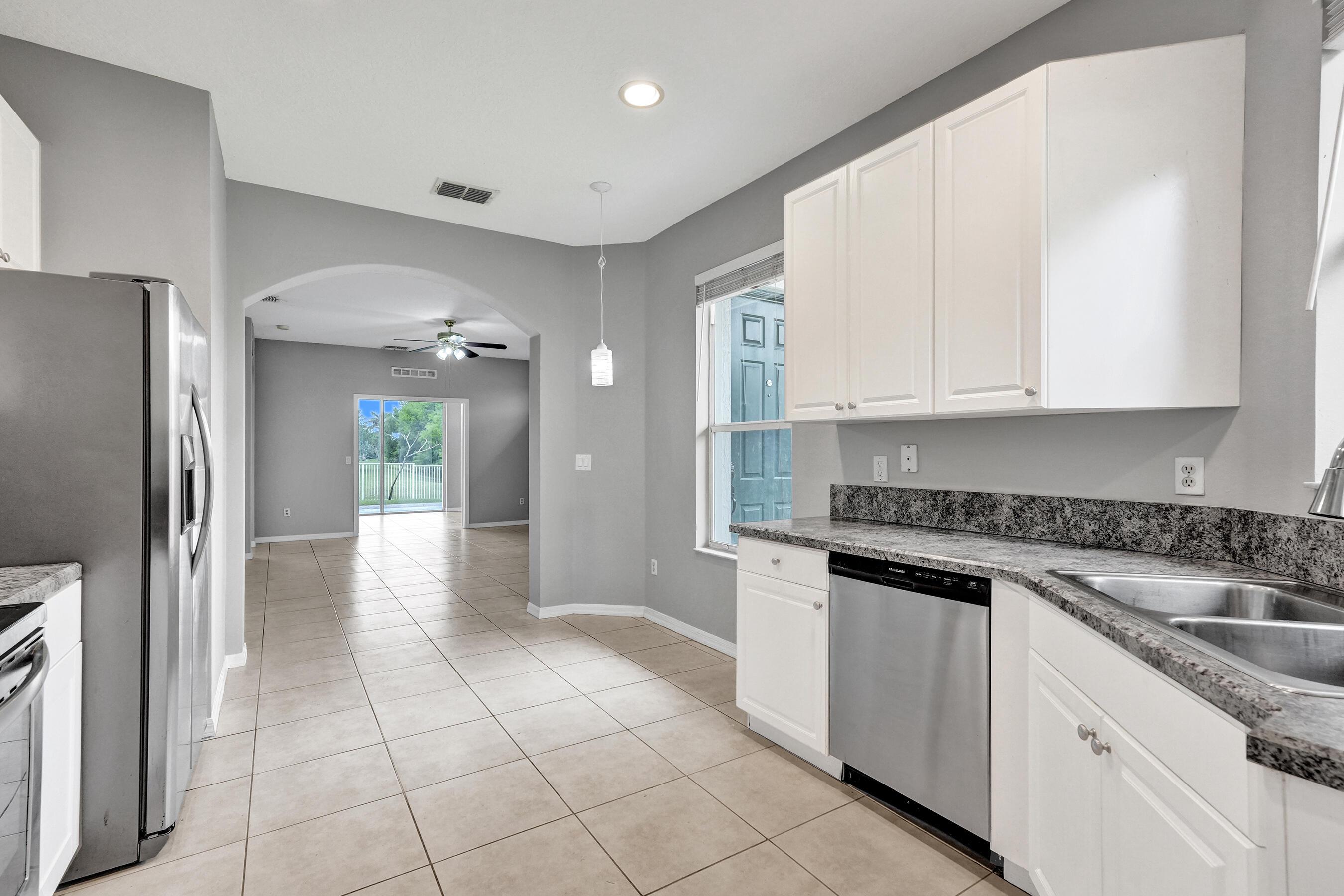 9872 SW Glenbrook Drive, Port St. Lucie, FL 34987, Port St. Lucie - Photo 3