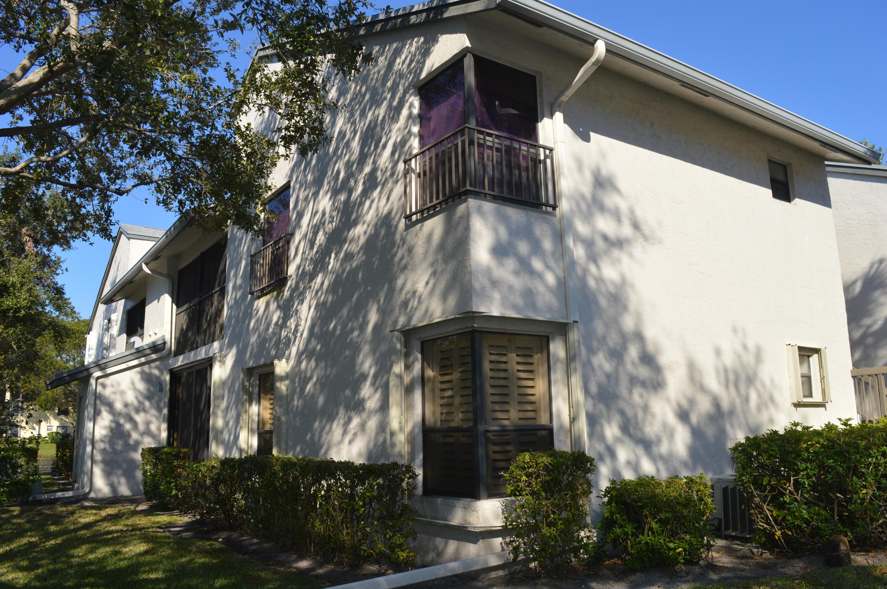 3511 Cocoplum Circle, Coconut Creek, FL 33063, Coconut Creek - Photo 2