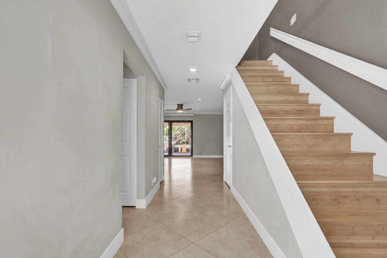 611 NE 12th Terrace 1, Boynton Beach, FL 33435, Boynton Beach - Photo 3
