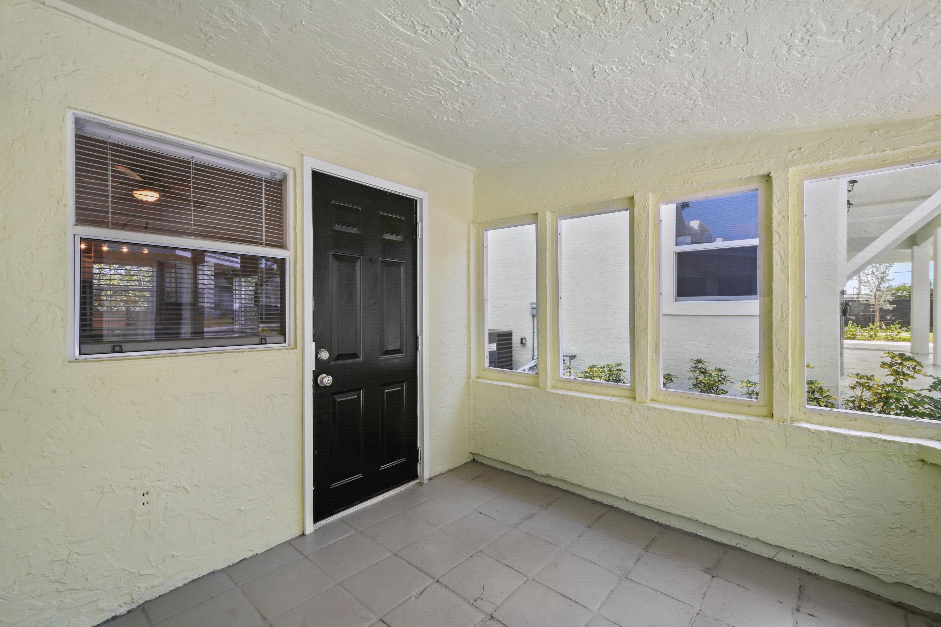 627 Bunker Road, West Palm Beach, FL 33405, West Palm Beach - Photo 3