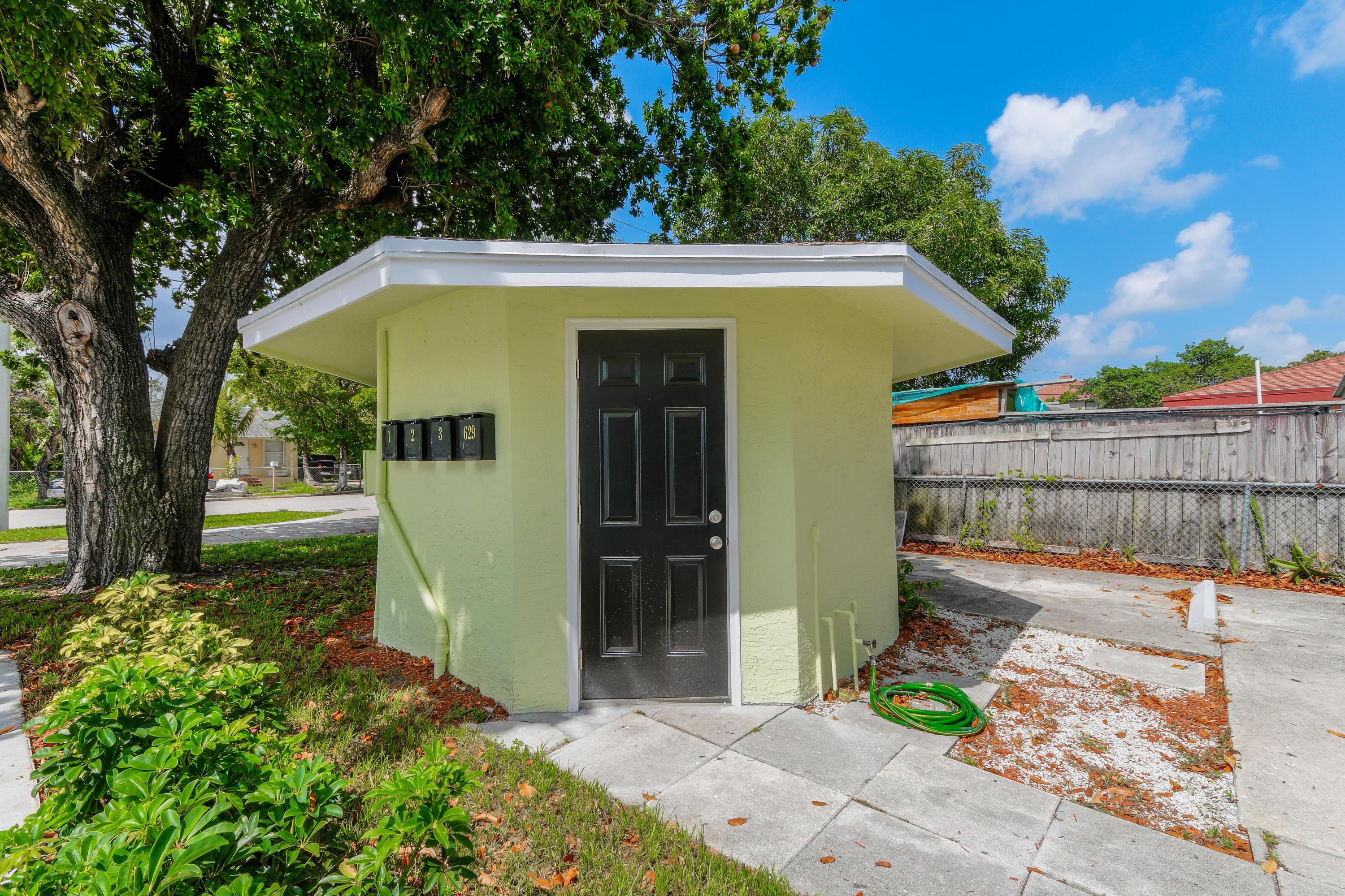627 Bunker Road, West Palm Beach, FL 33405, West Palm Beach - Photo 4